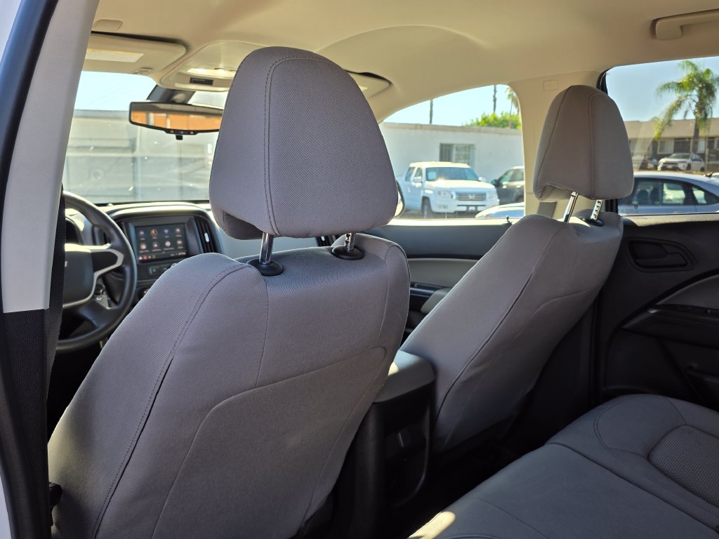 Photo 20 of this Chevrolet Colorado