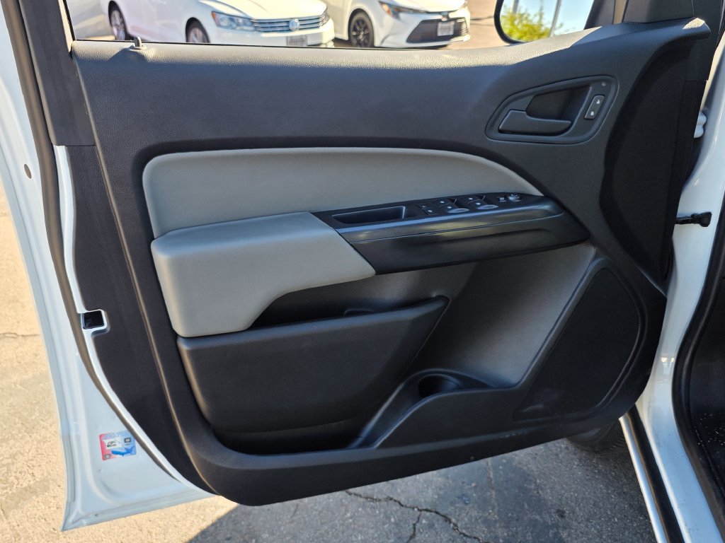Photo 22 of this Chevrolet Colorado