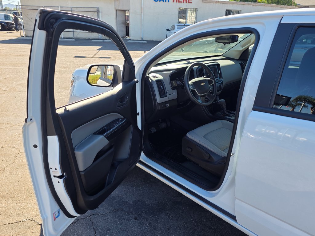Photo 43 of this Chevrolet Colorado