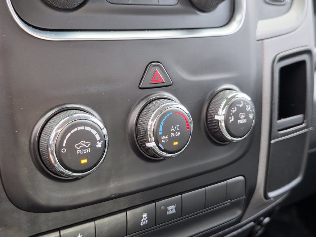 Photo 35 of this Ram 1500