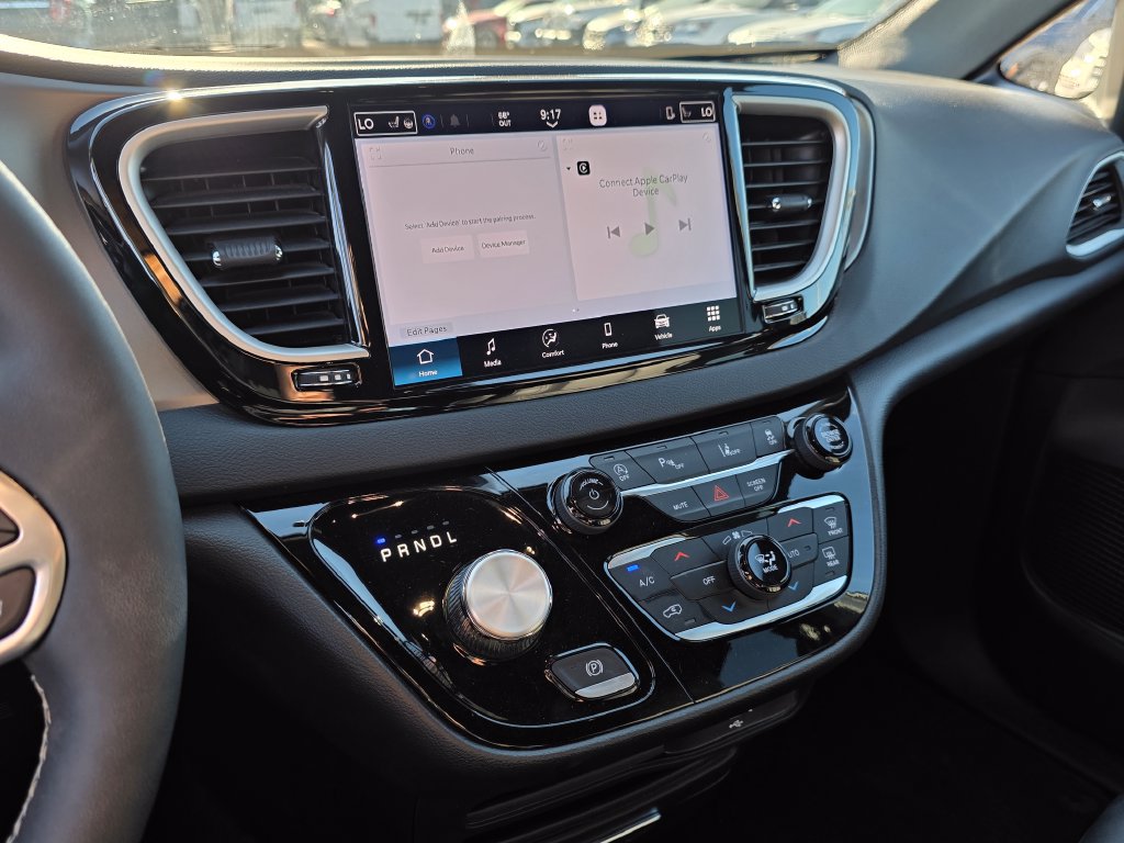 Photo 20 of this Chrysler Pacifica