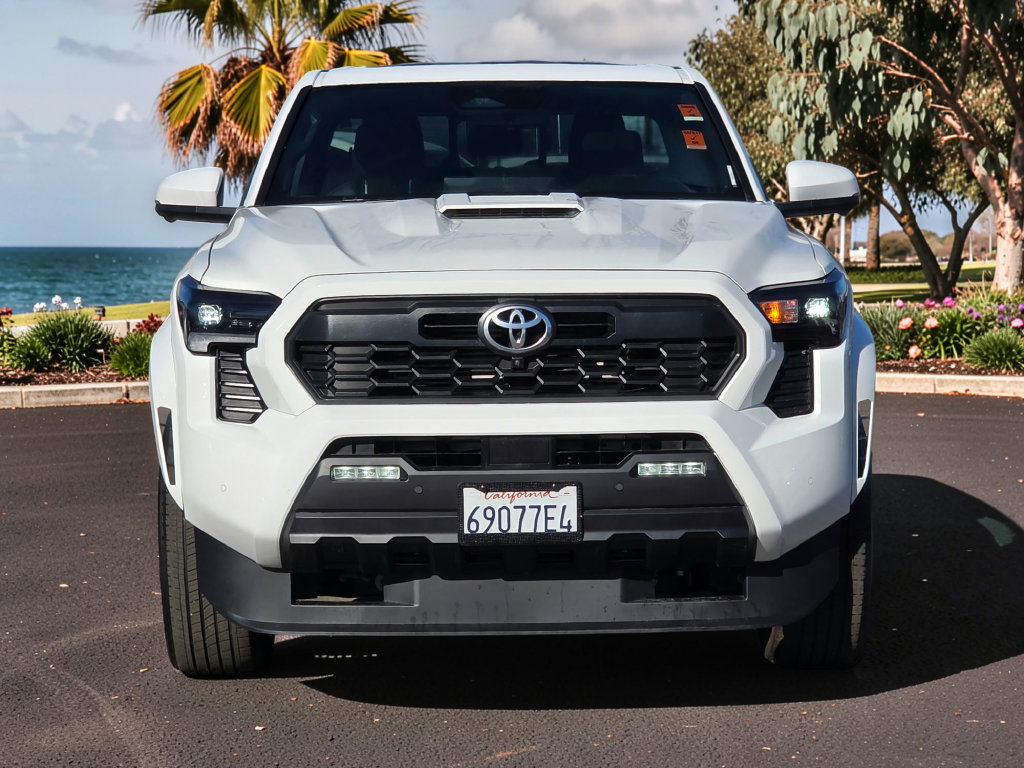 Photo 4 of this Toyota Tacoma 4WD