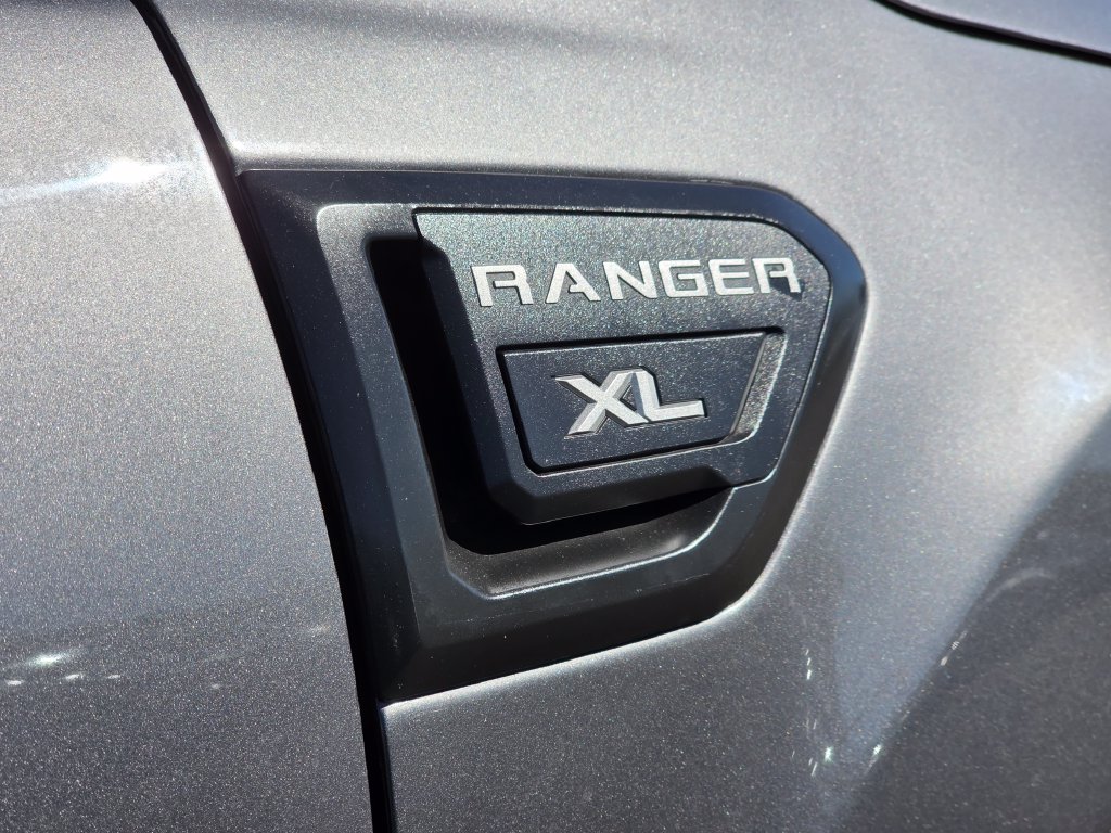 Photo 8 of this Ford Ranger