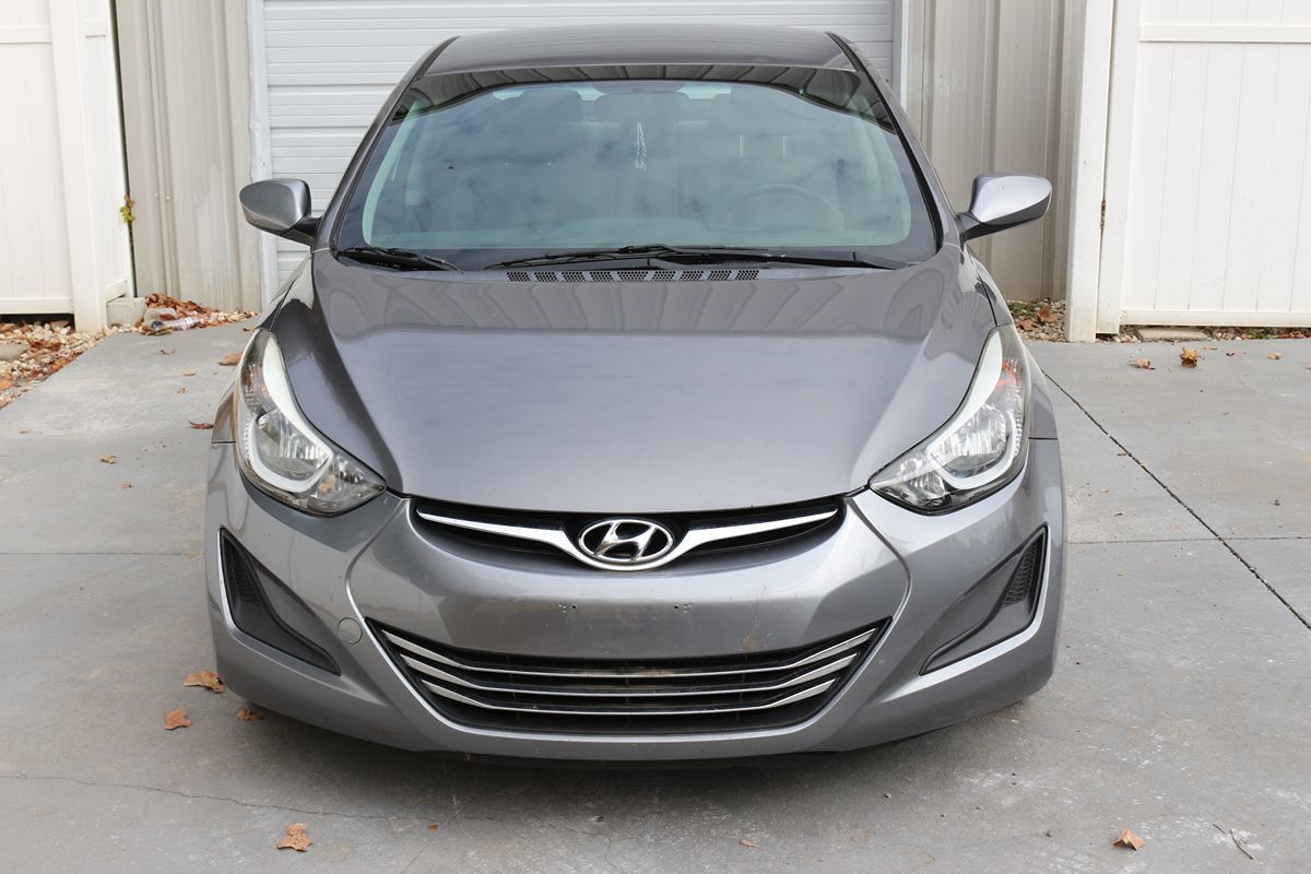 2016 Hyundai Elantra SE - Photo 2
