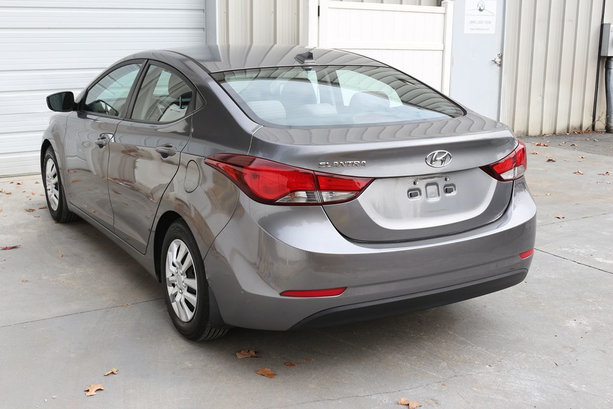 2016 Hyundai Elantra SE - Photo 5