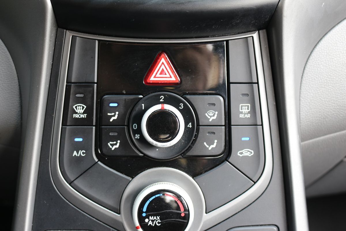 2016 Hyundai Elantra SE - Photo 19