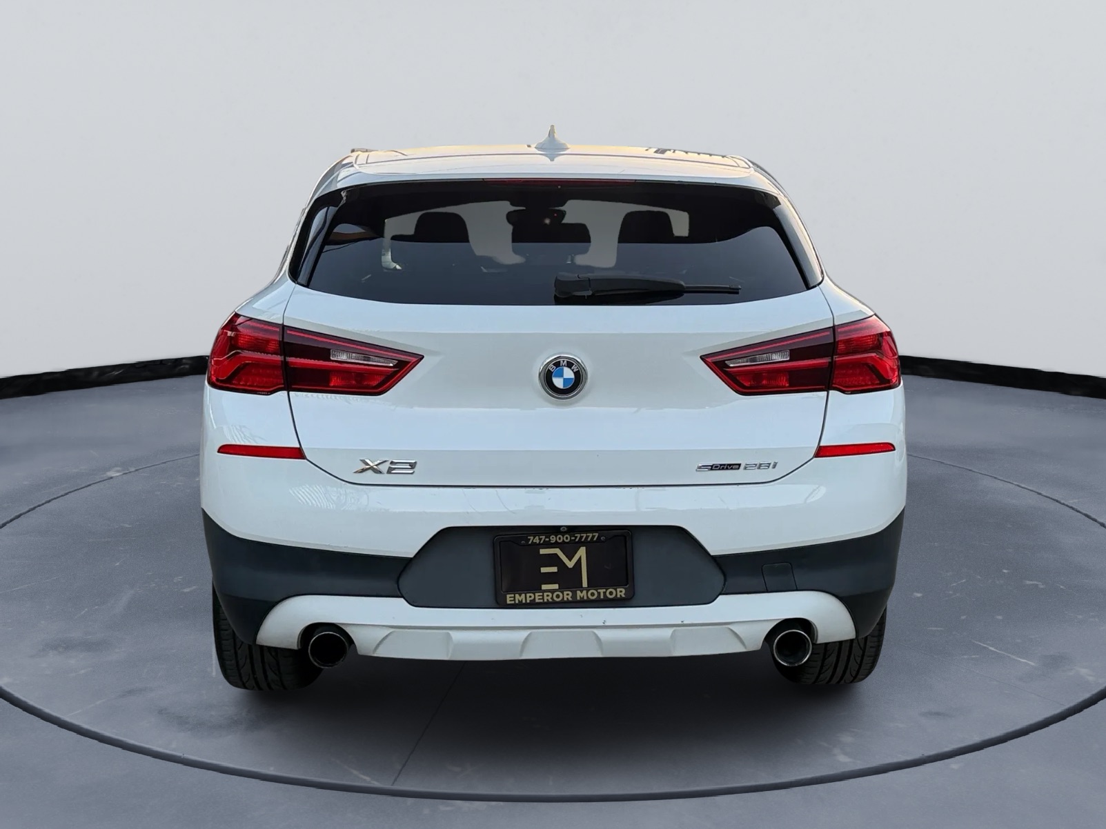 View vehicle photo 6