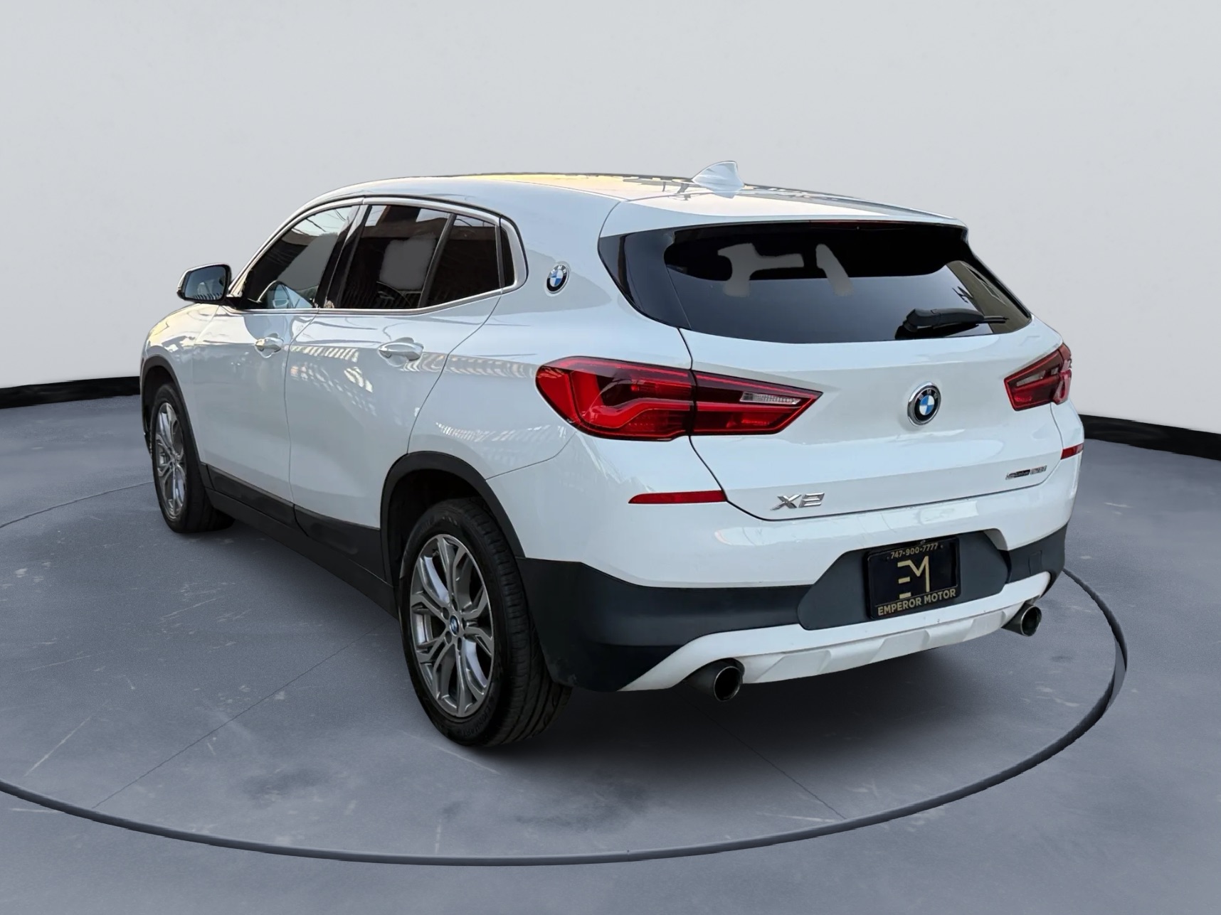View vehicle photo 7