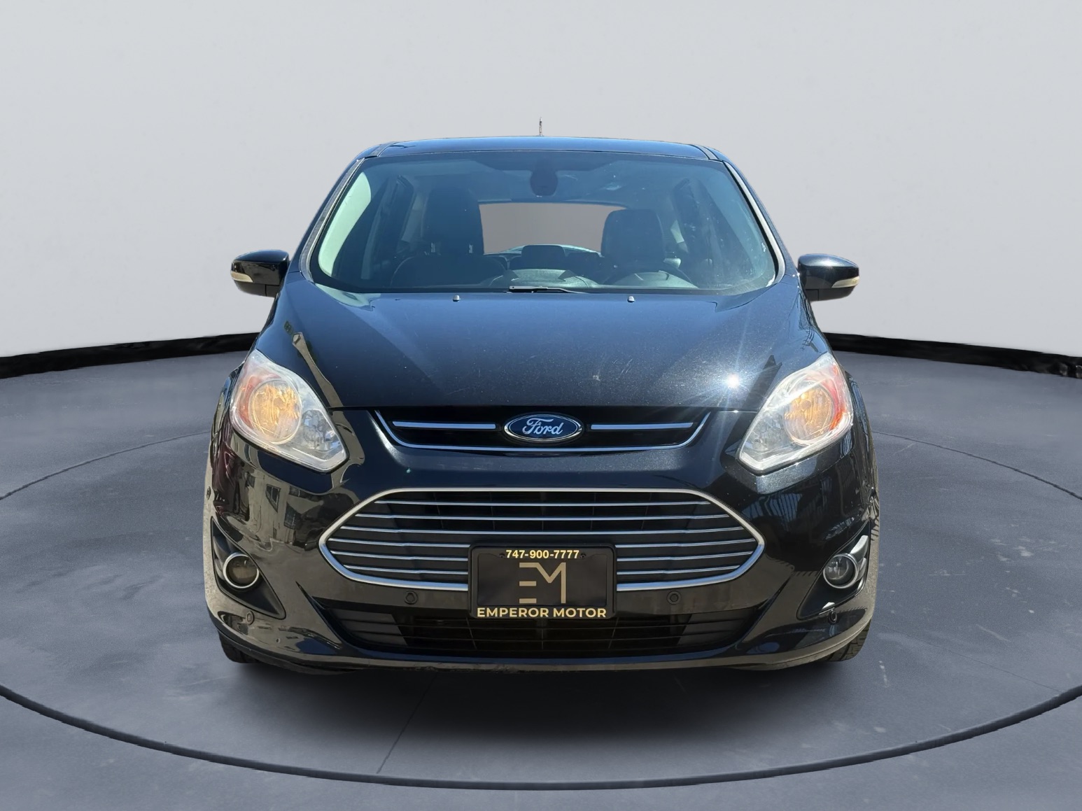 Photo 2 of this Ford C-Max Hybrid