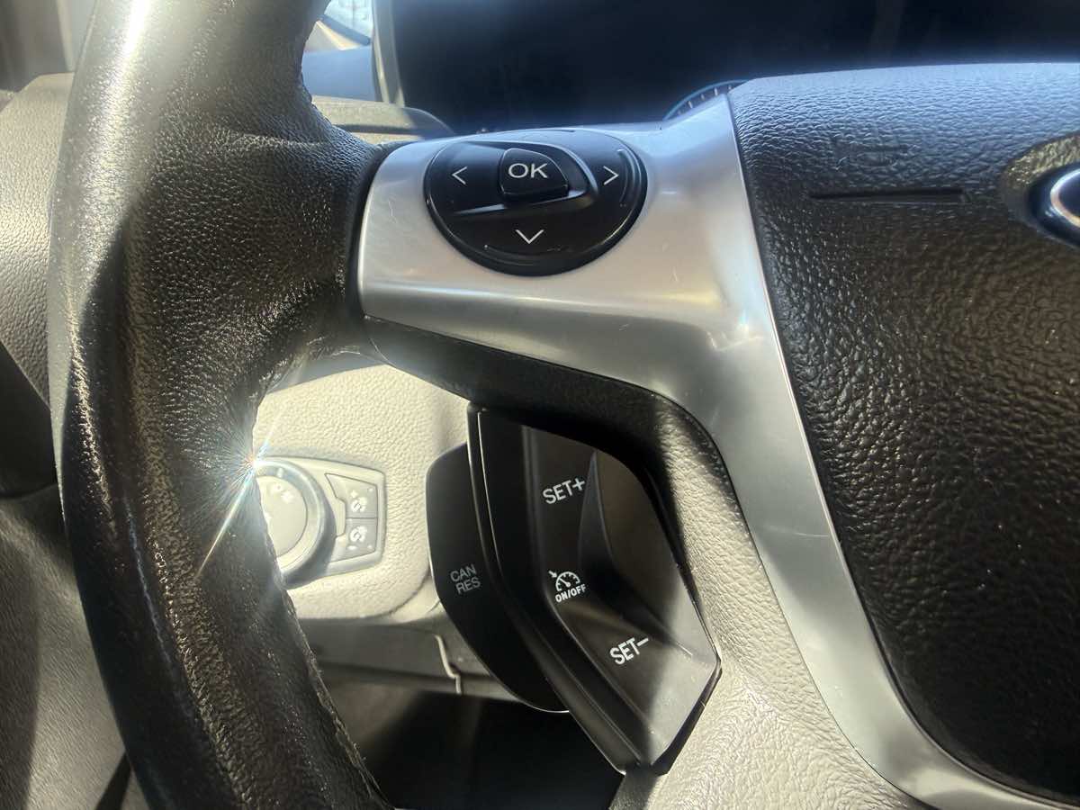 Photo 9 of this Ford C-Max Hybrid