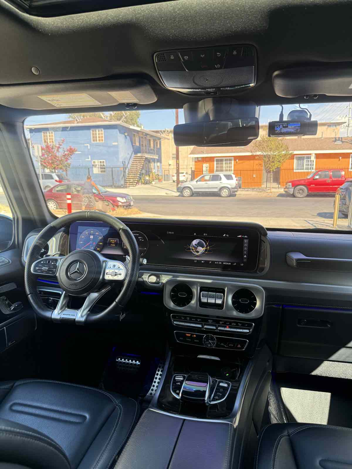 Photo 22 of this Mercedes-Benz G 550