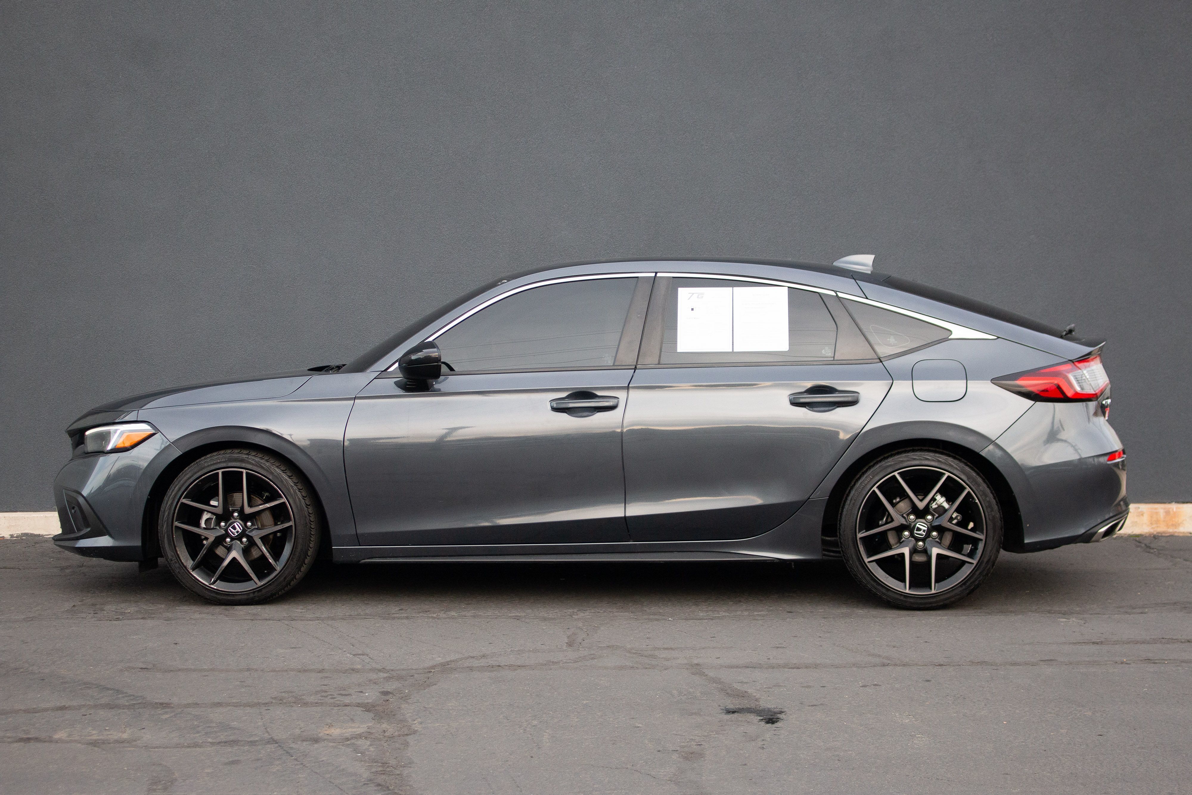 2024 Honda Civic Hatchback Sport Touring - Photo 11