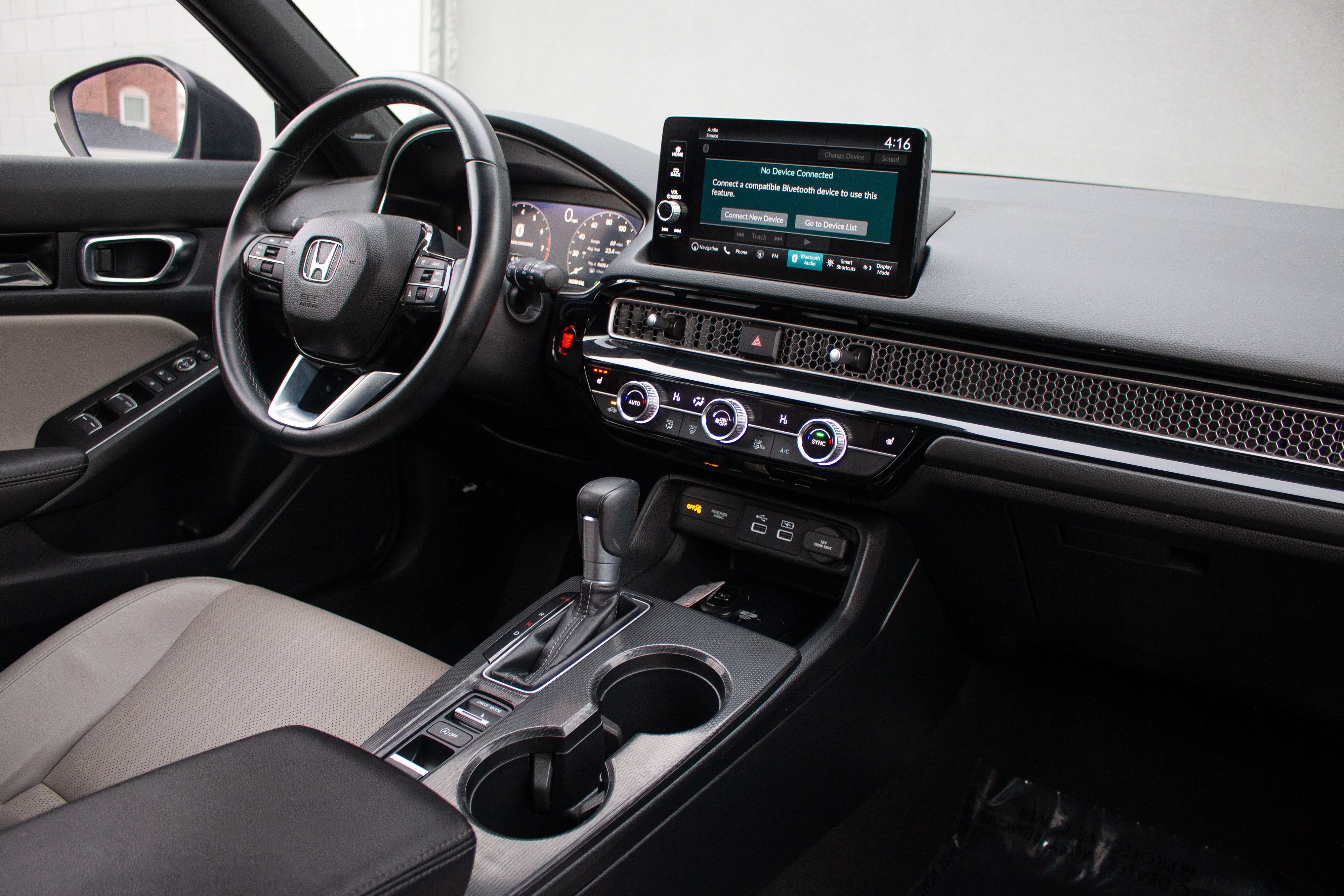 2024 Honda Civic Hatchback Sport Touring - Photo 23