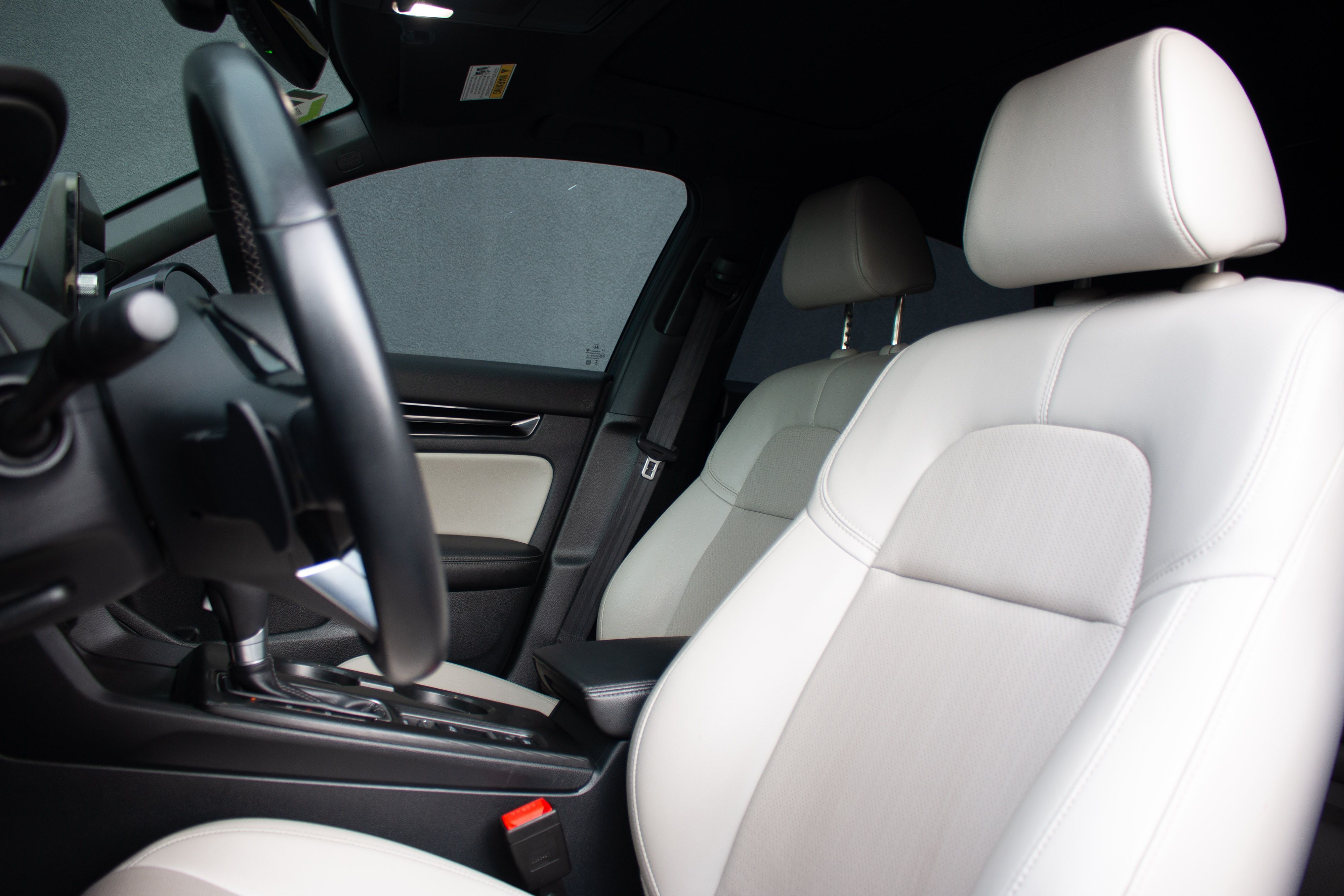 2024 Honda Civic Hatchback Sport Touring - Photo 25