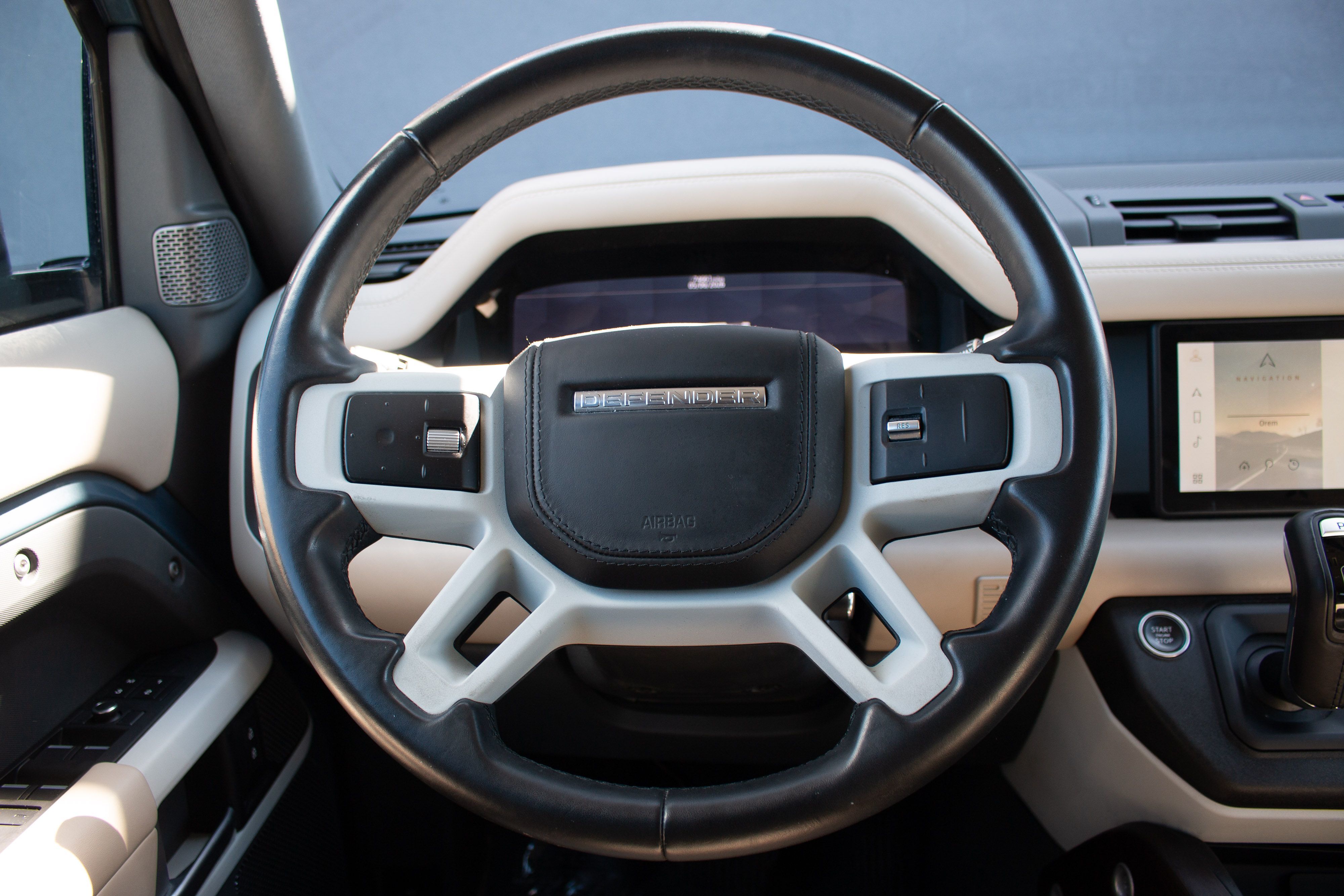 2020 Land Rover Defender SE - Photo 8
