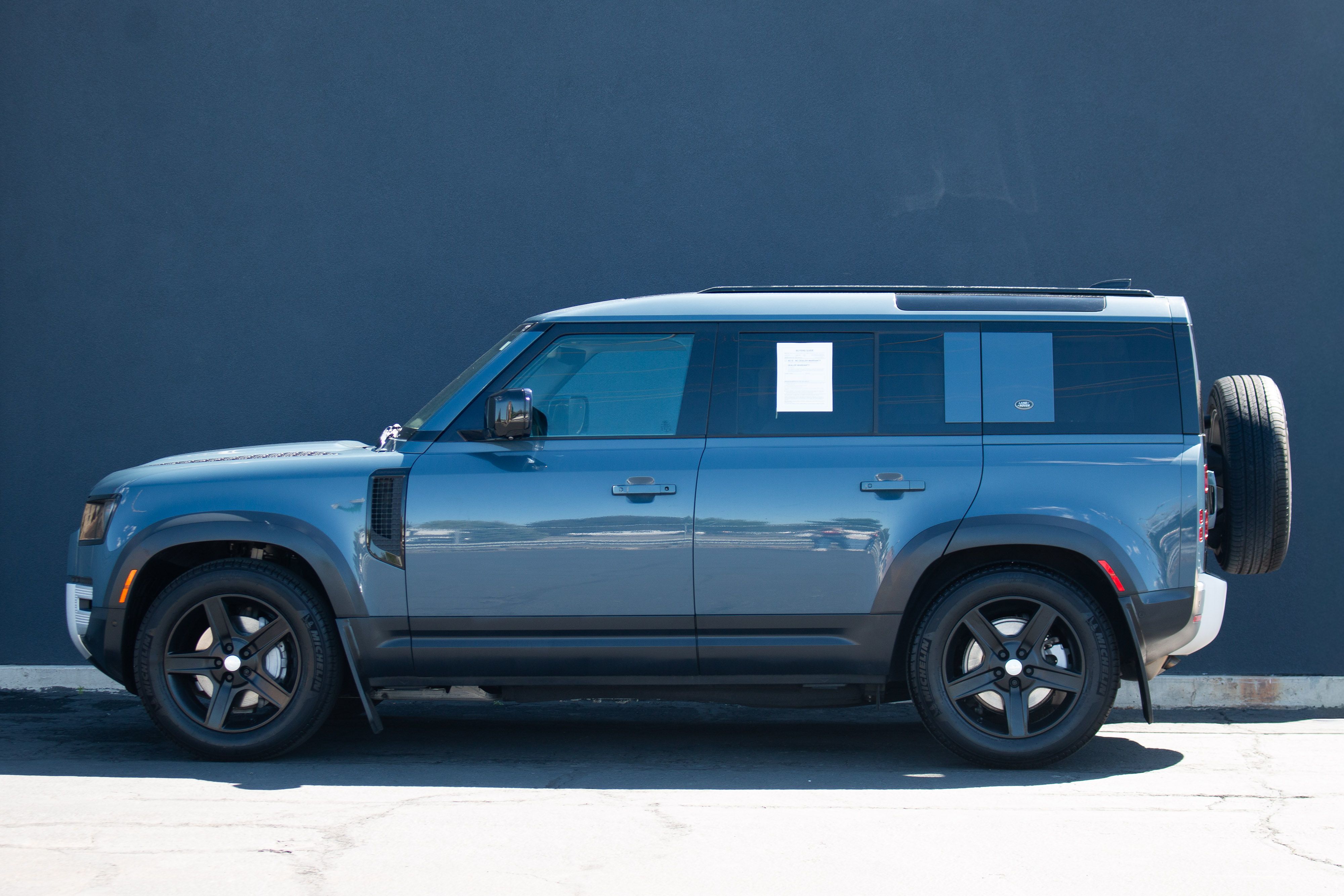 2020 Land Rover Defender SE - Photo 12