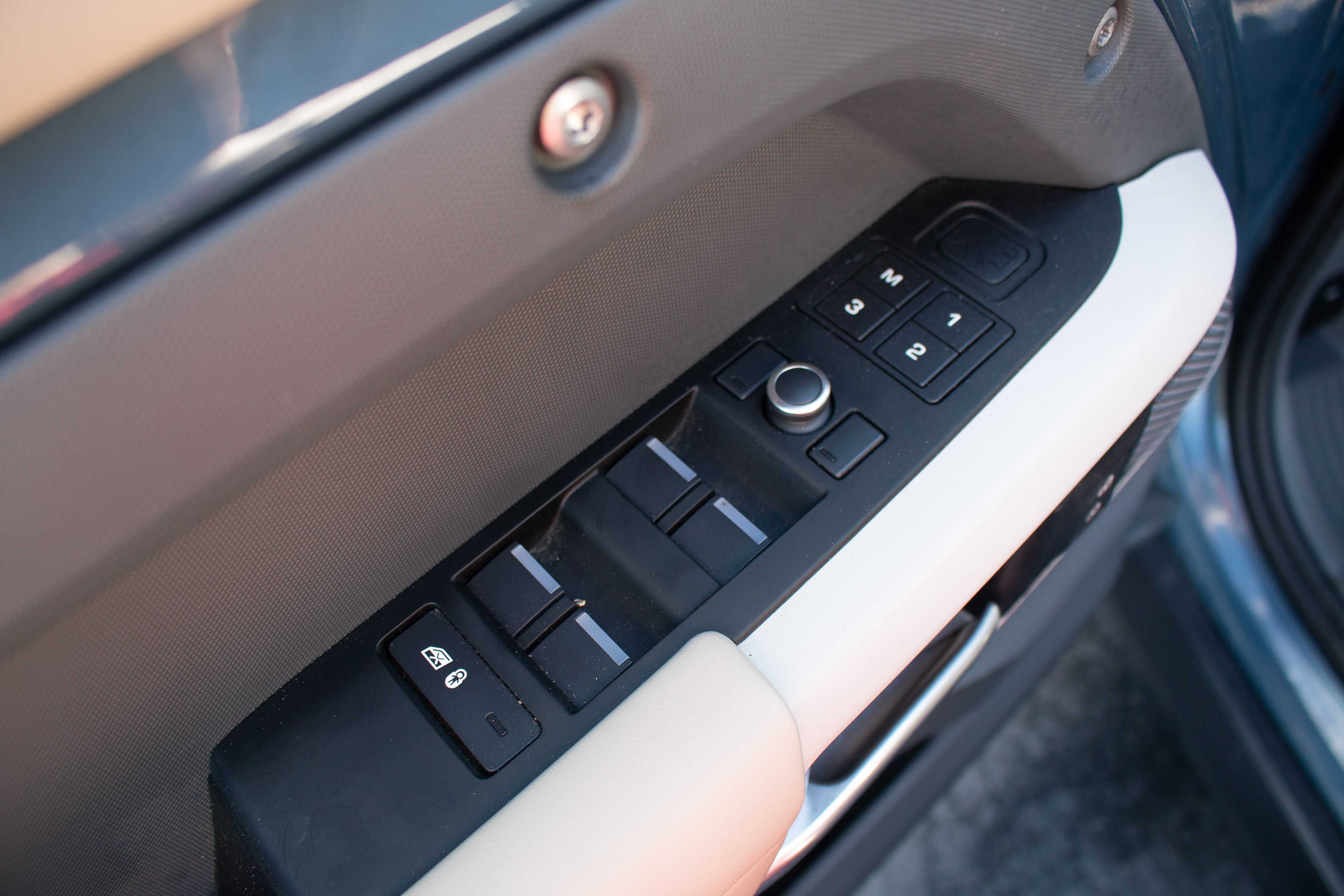 2020 Land Rover Defender SE - Photo 22