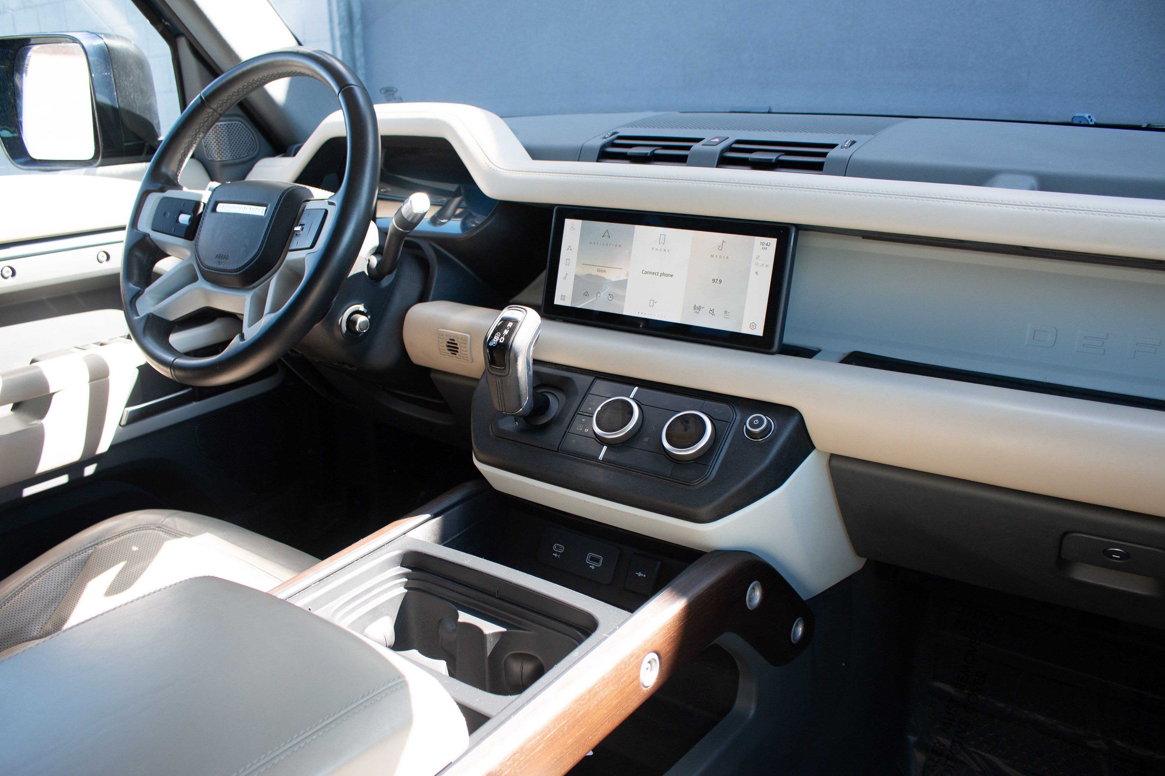 2020 Land Rover Defender SE - Photo 24