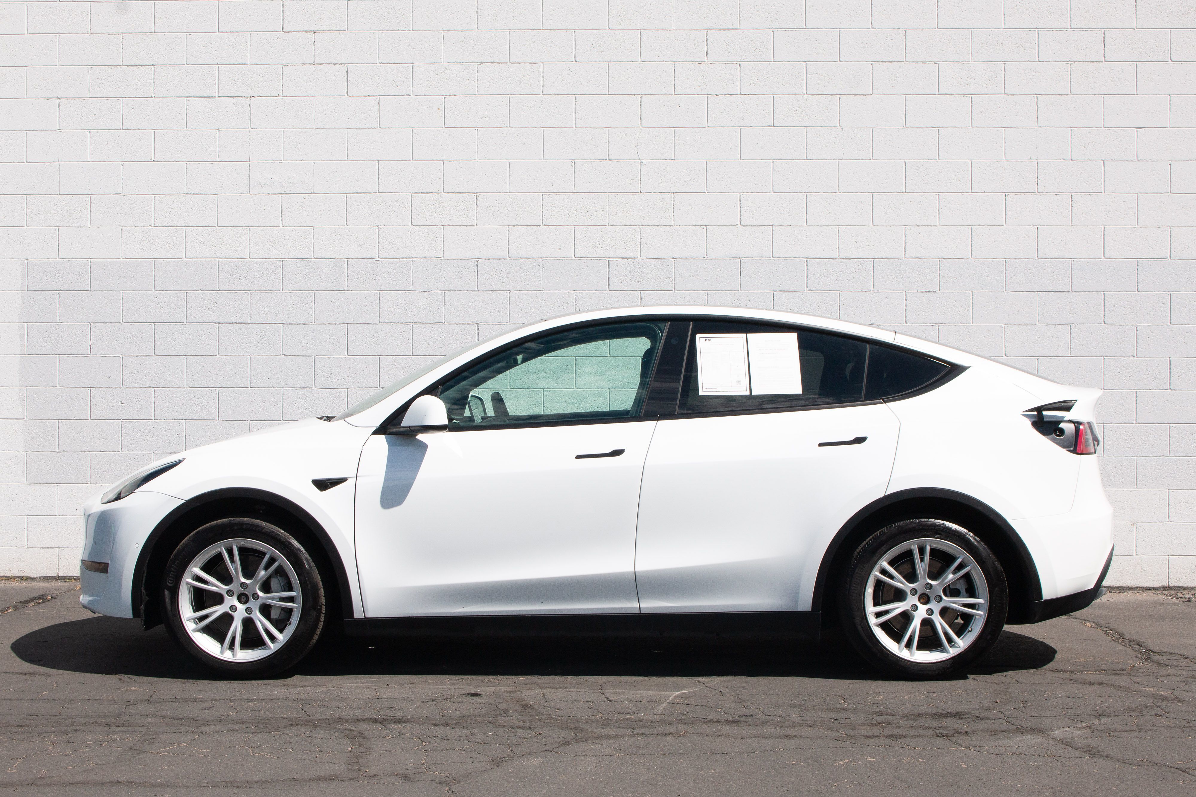 2023 Tesla Model Y Long Range - Photo 10
