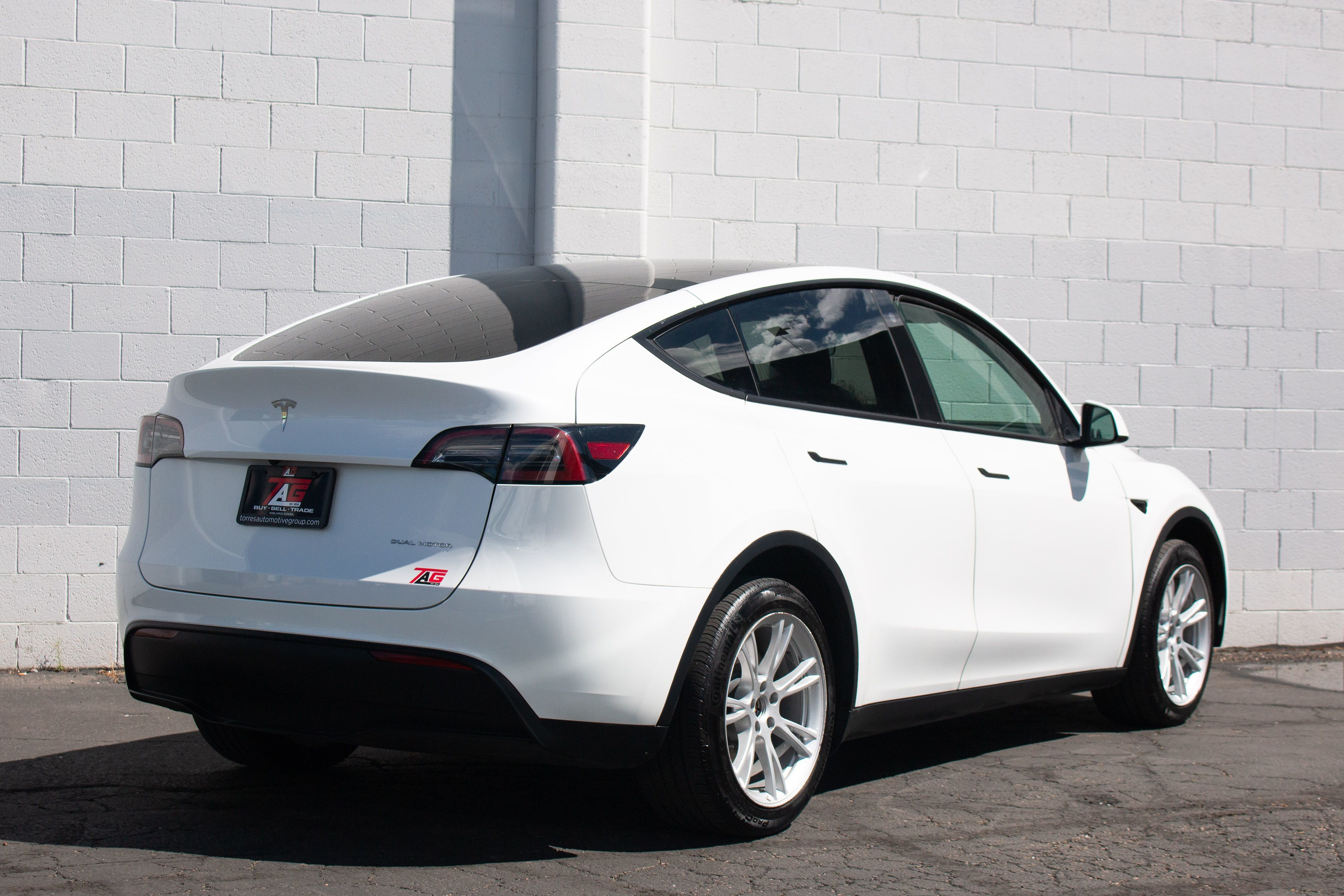 2023 Tesla Model Y Long Range - Photo 12