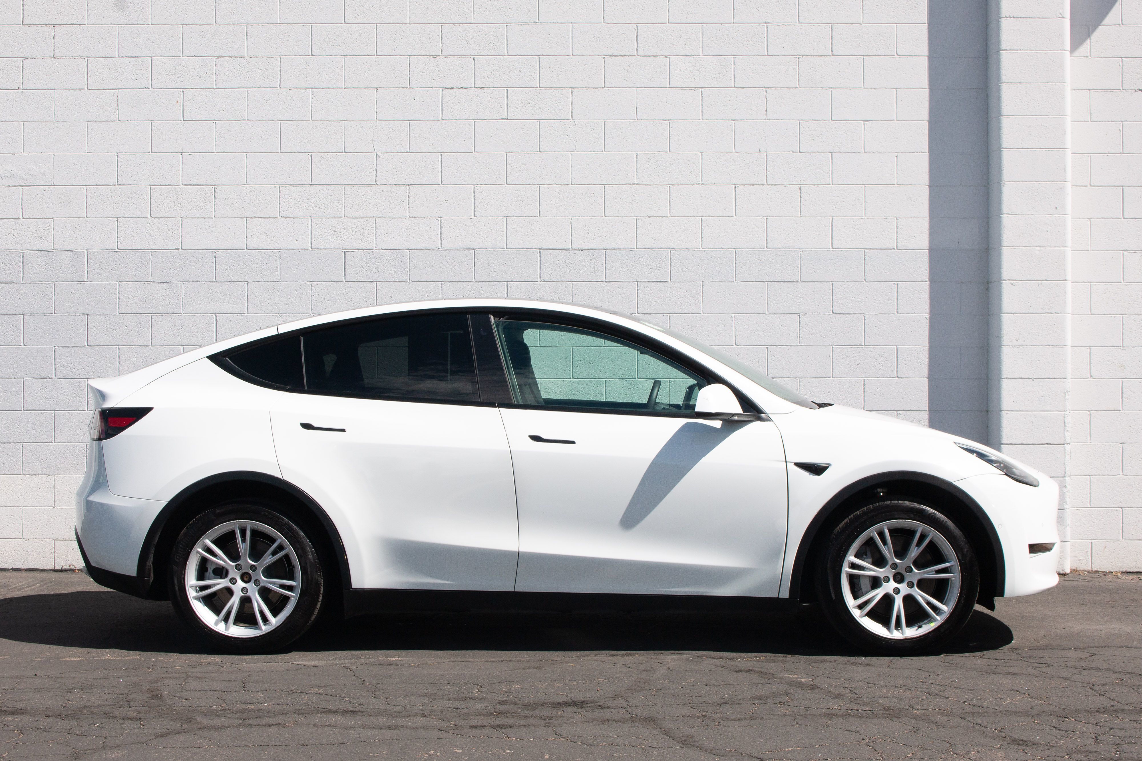 2023 Tesla Model Y Long Range - Photo 13
