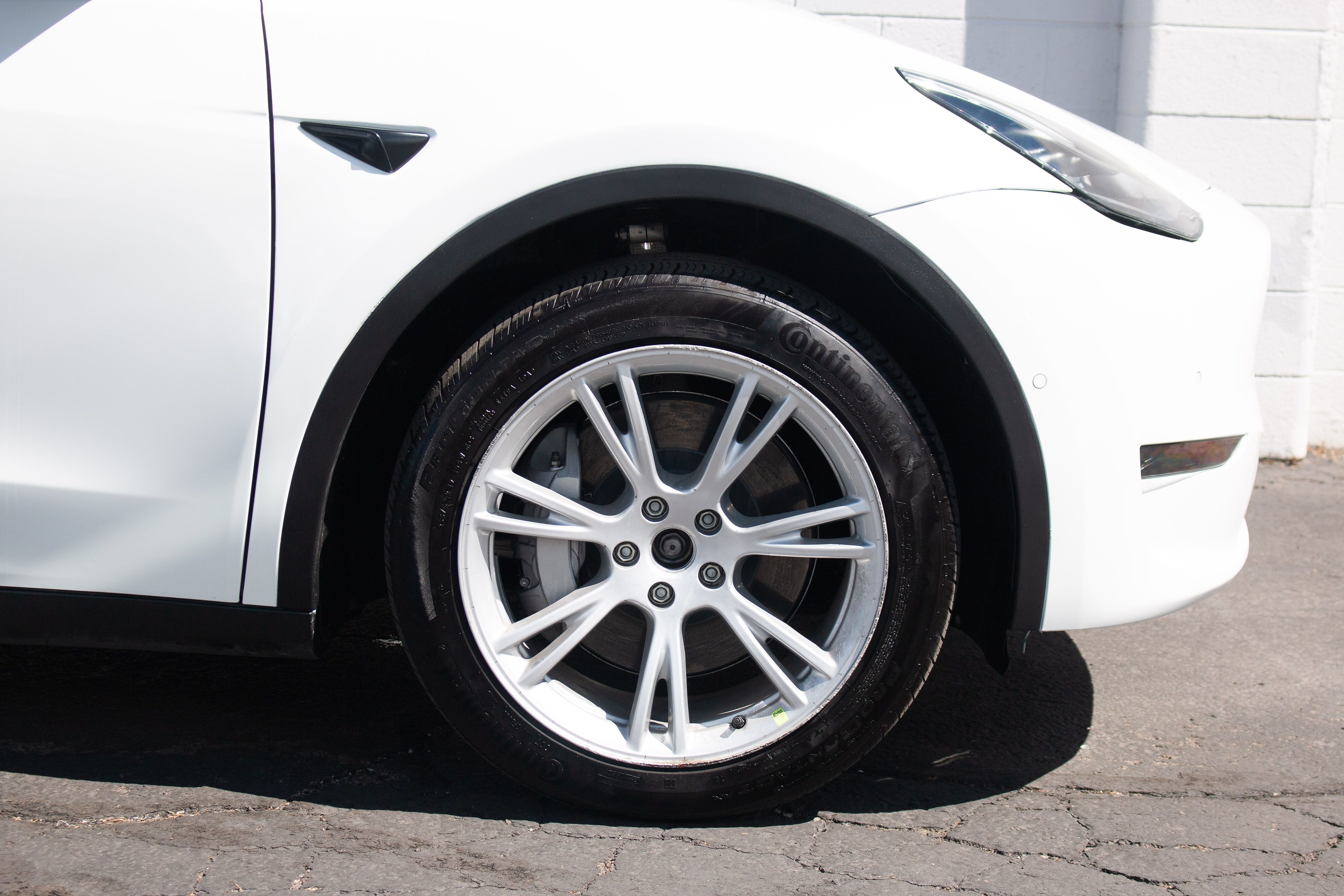 2023 Tesla Model Y Long Range - Photo 14