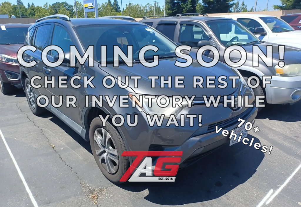 2017 Toyota RAV4 LE's photo