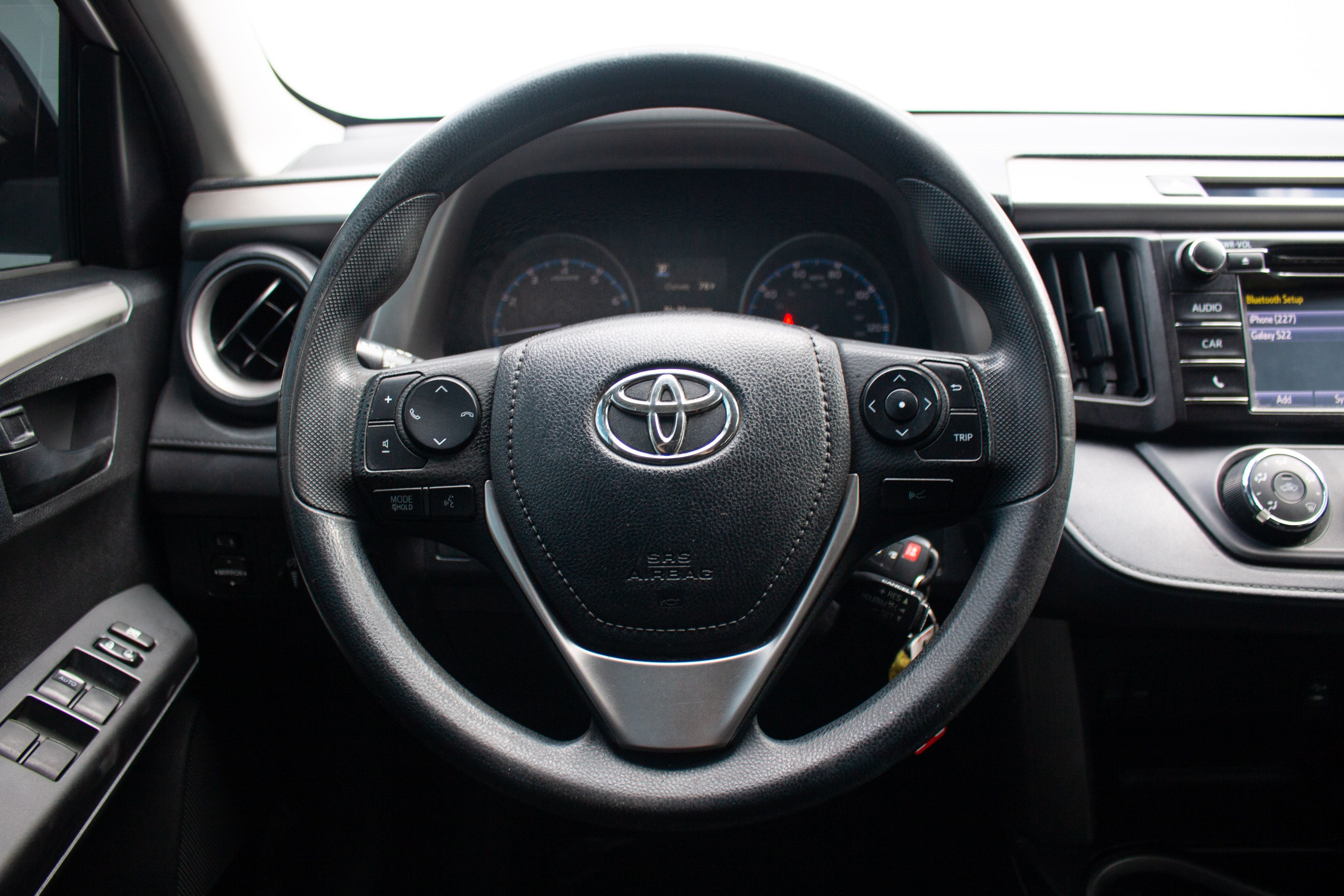 Toyota RAV4 photo 9