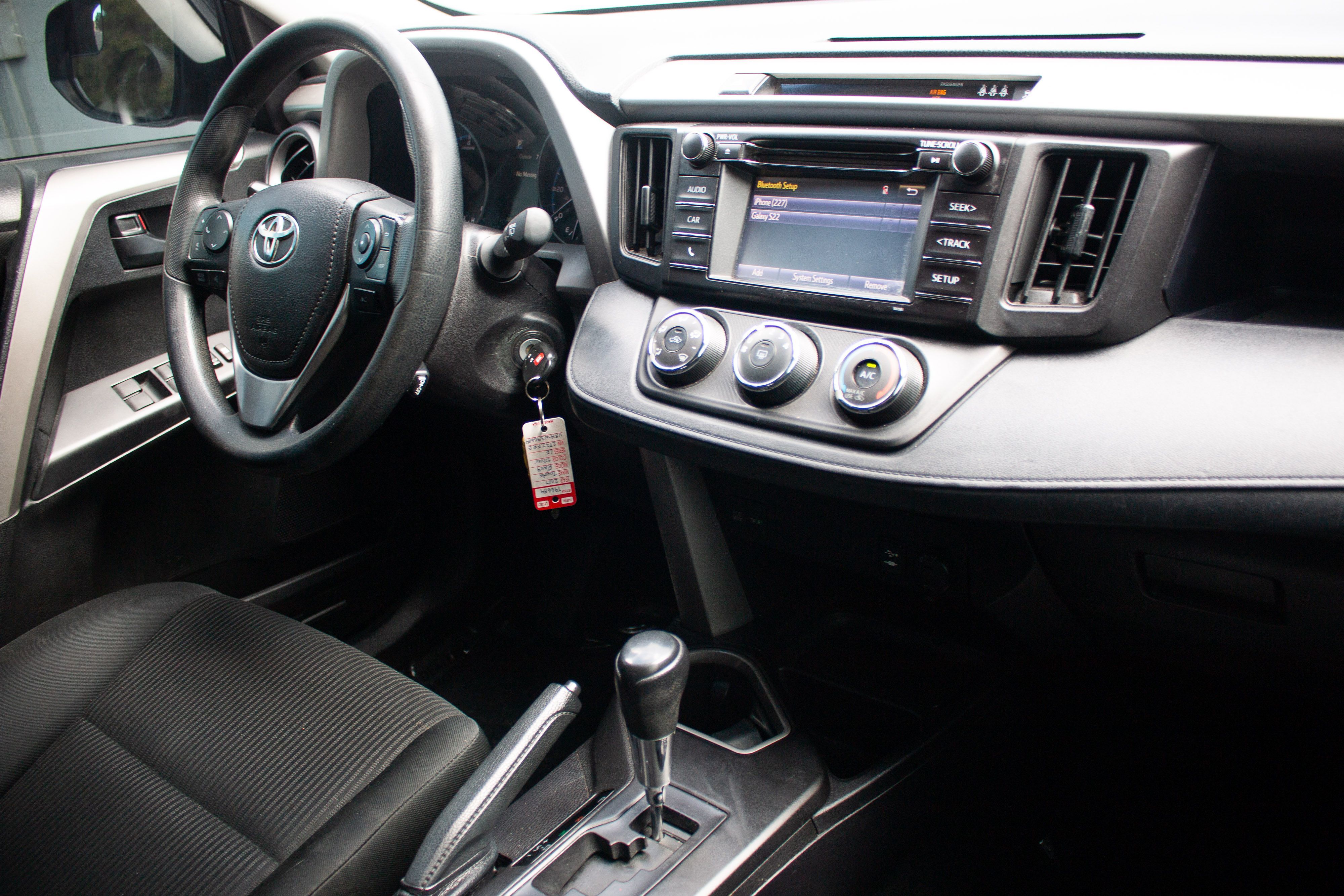 Toyota RAV4 photo 25