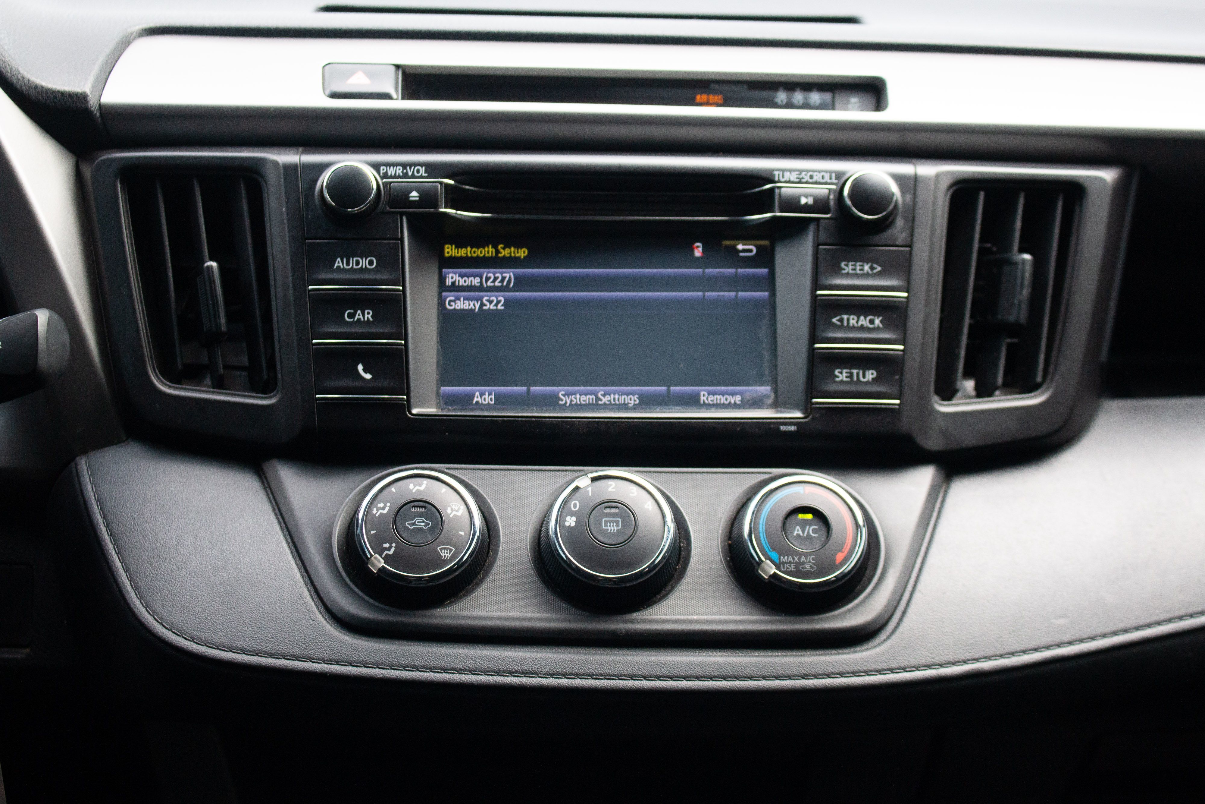 Toyota RAV4 photo 29
