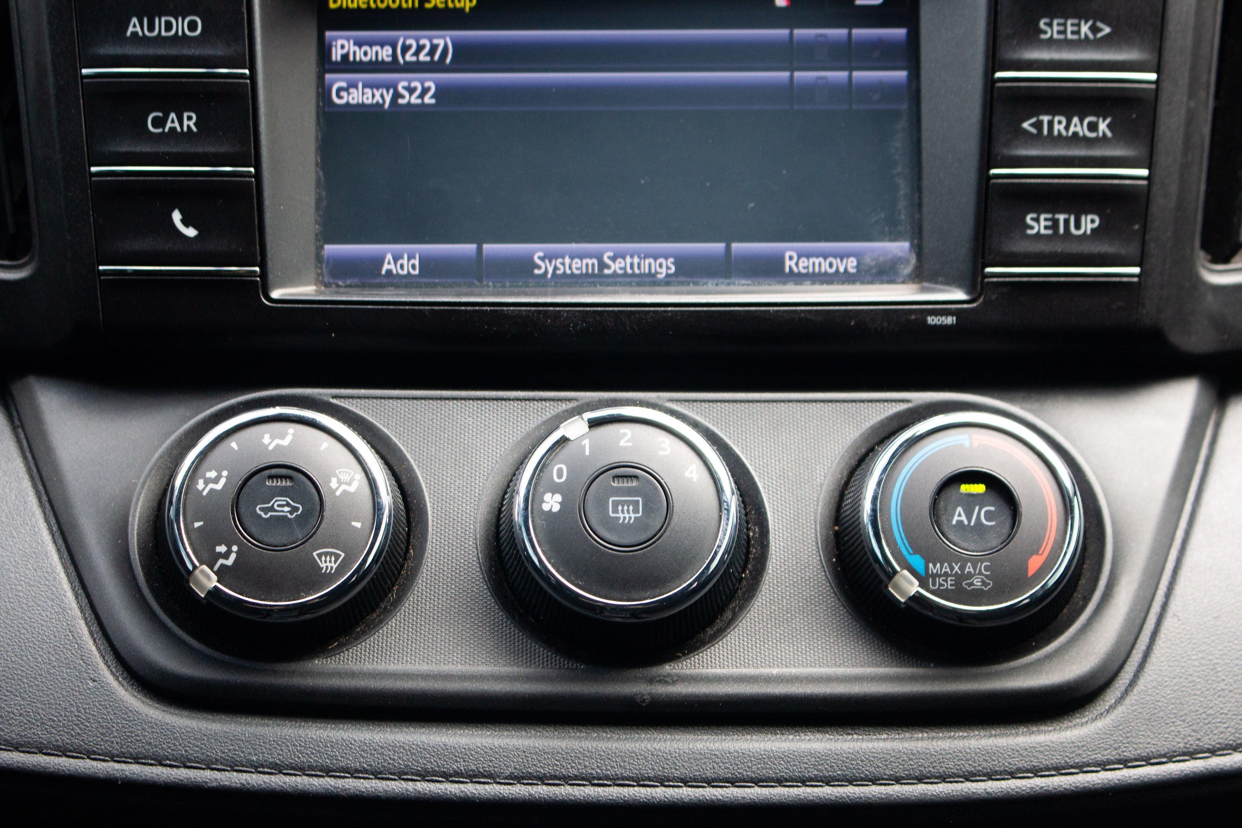 Toyota RAV4 photo 30