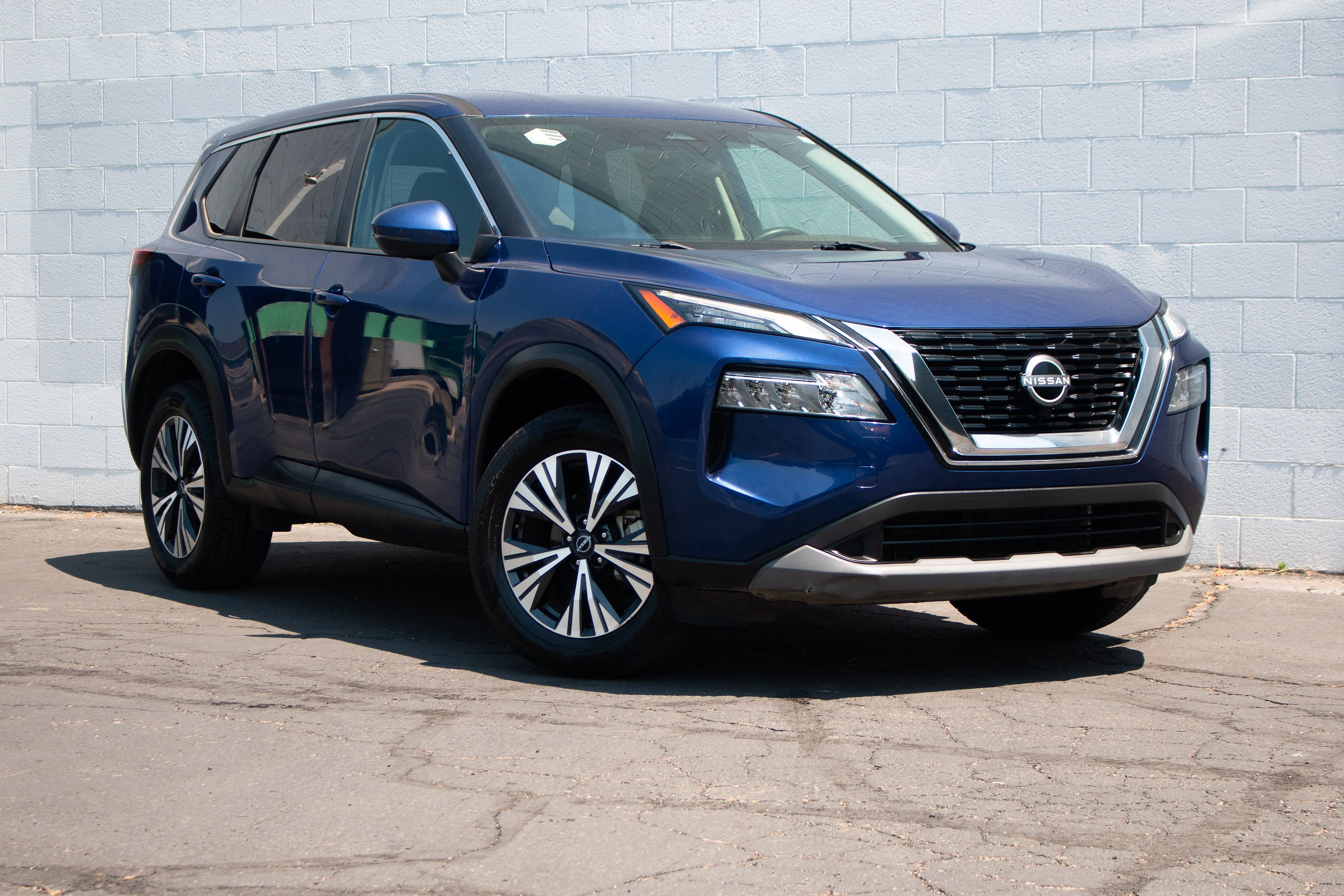 Nissan Rogue photo 2