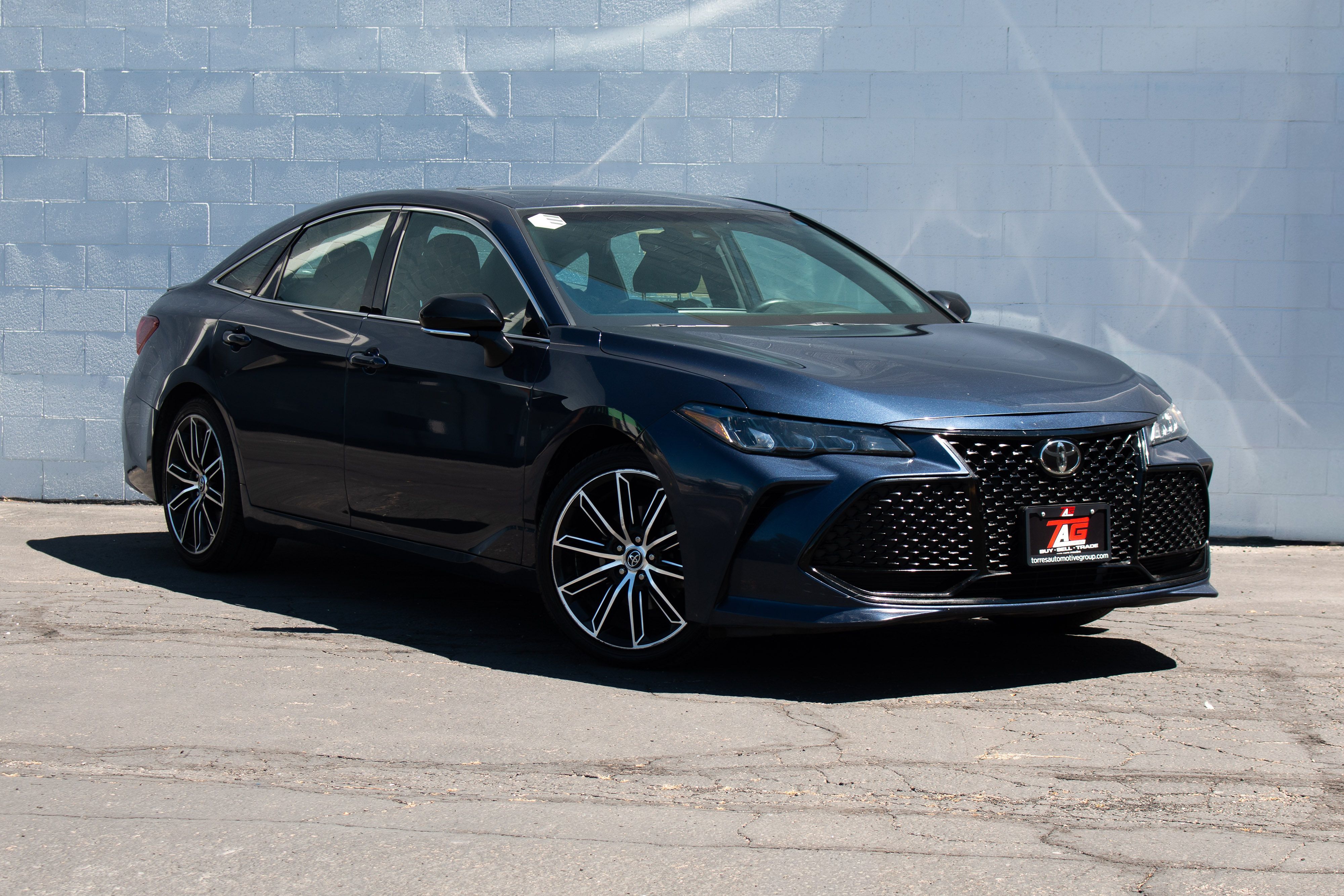Toyota Avalon photo 2