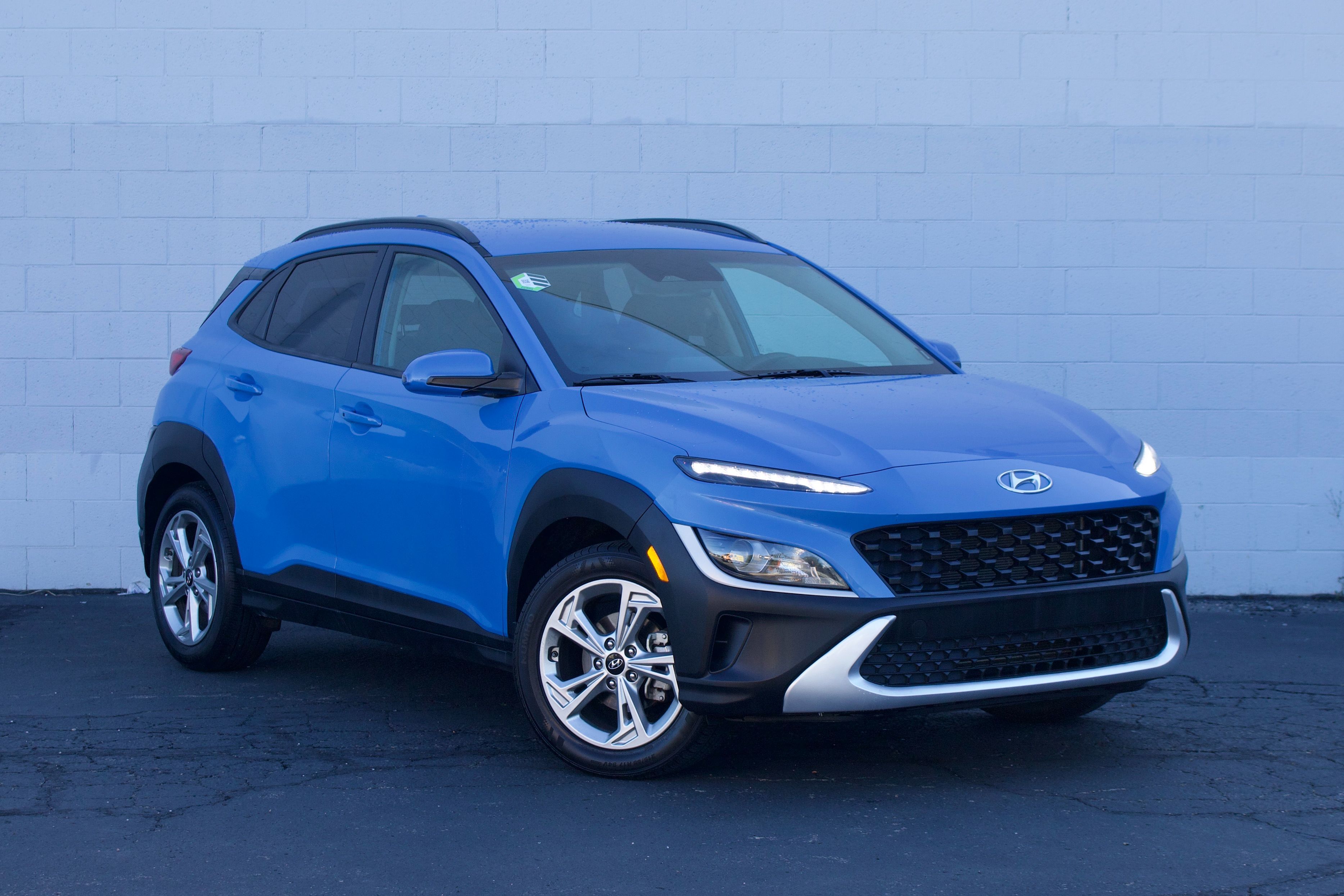 Hyundai Kona photo 2