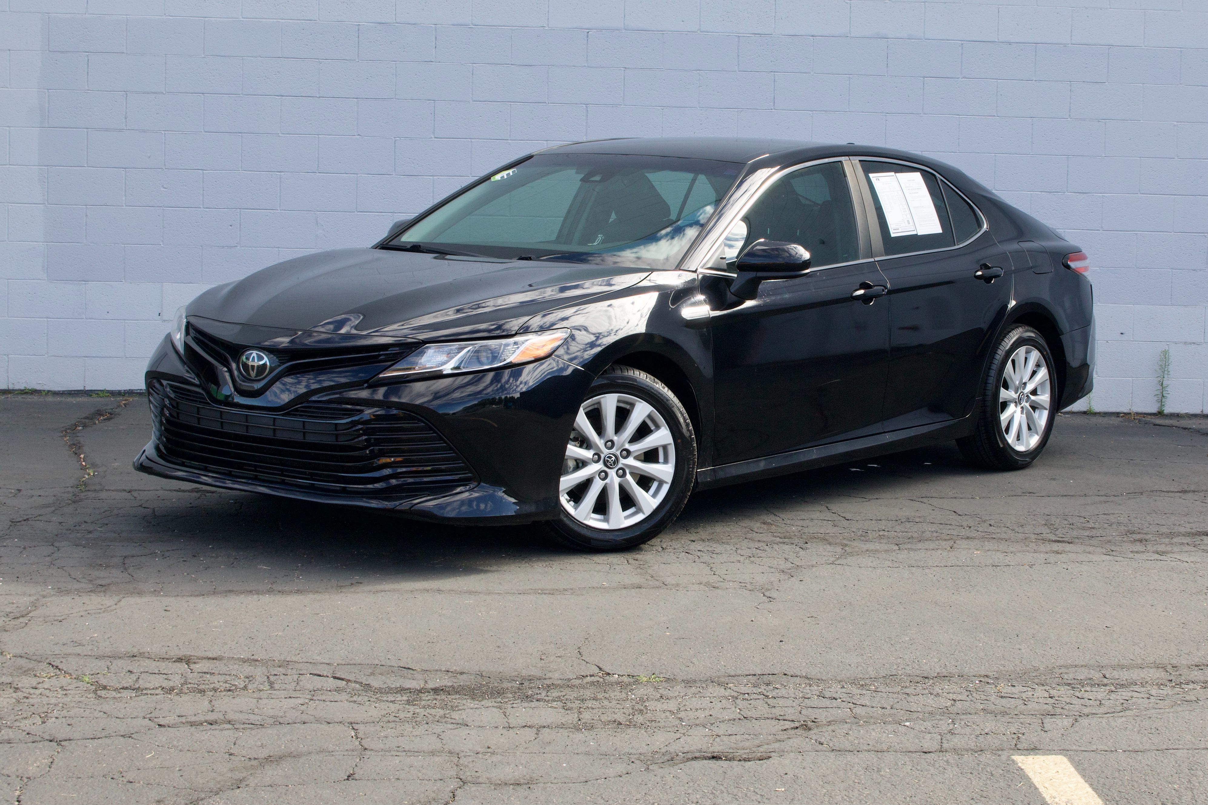 Toyota Camry photo 12