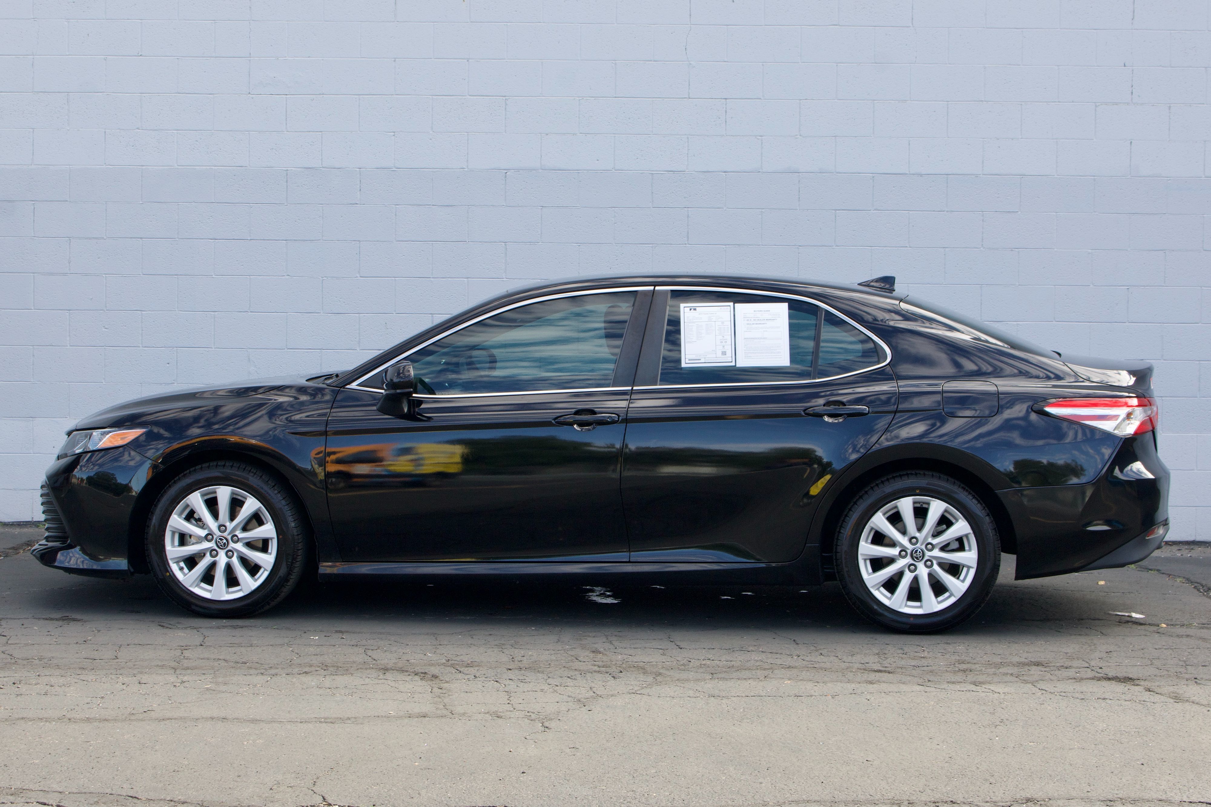 Toyota Camry photo 13