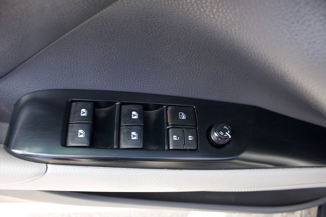 Toyota Camry photo 23