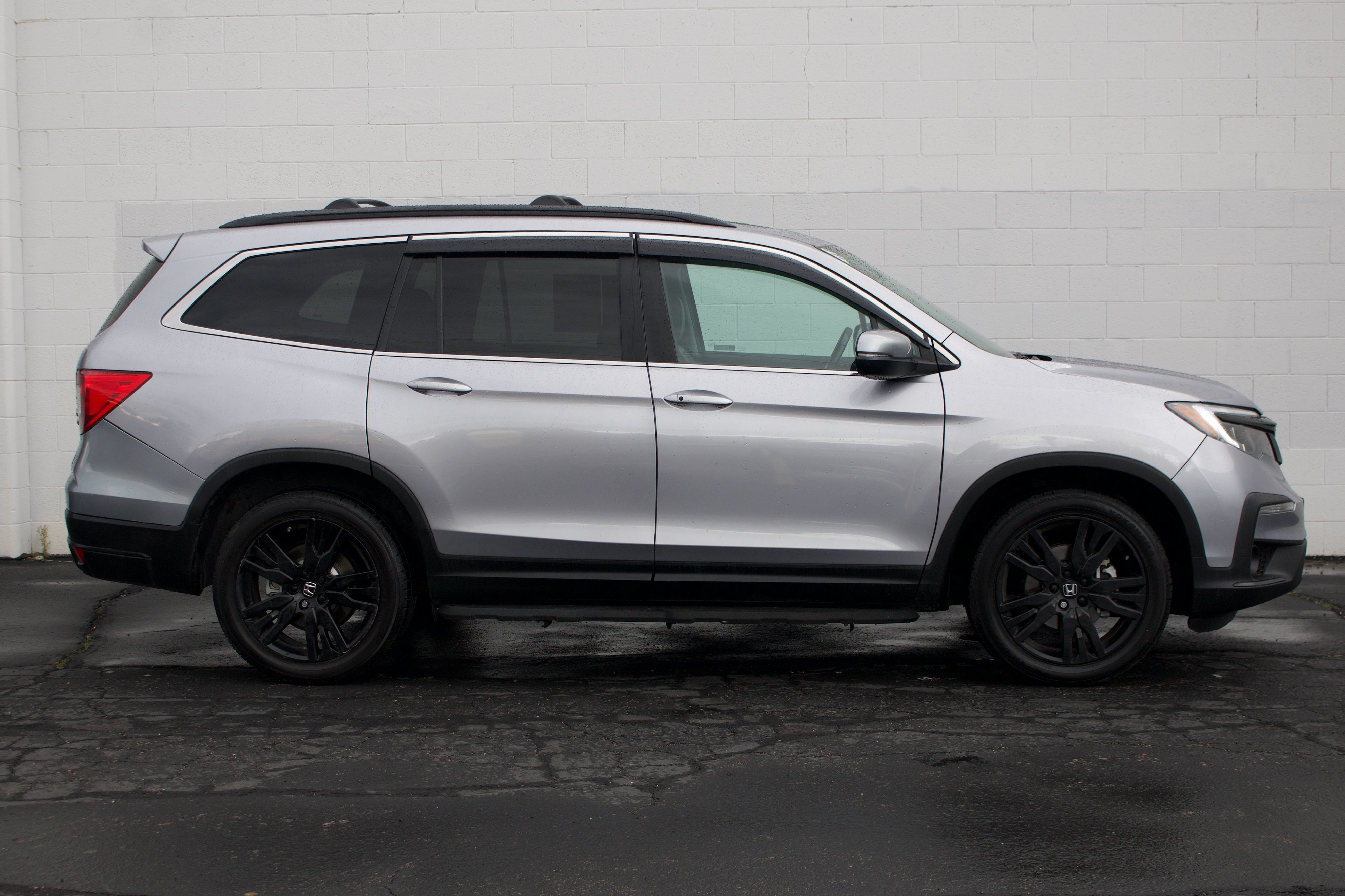 Photo 15 of this Honda Pilot