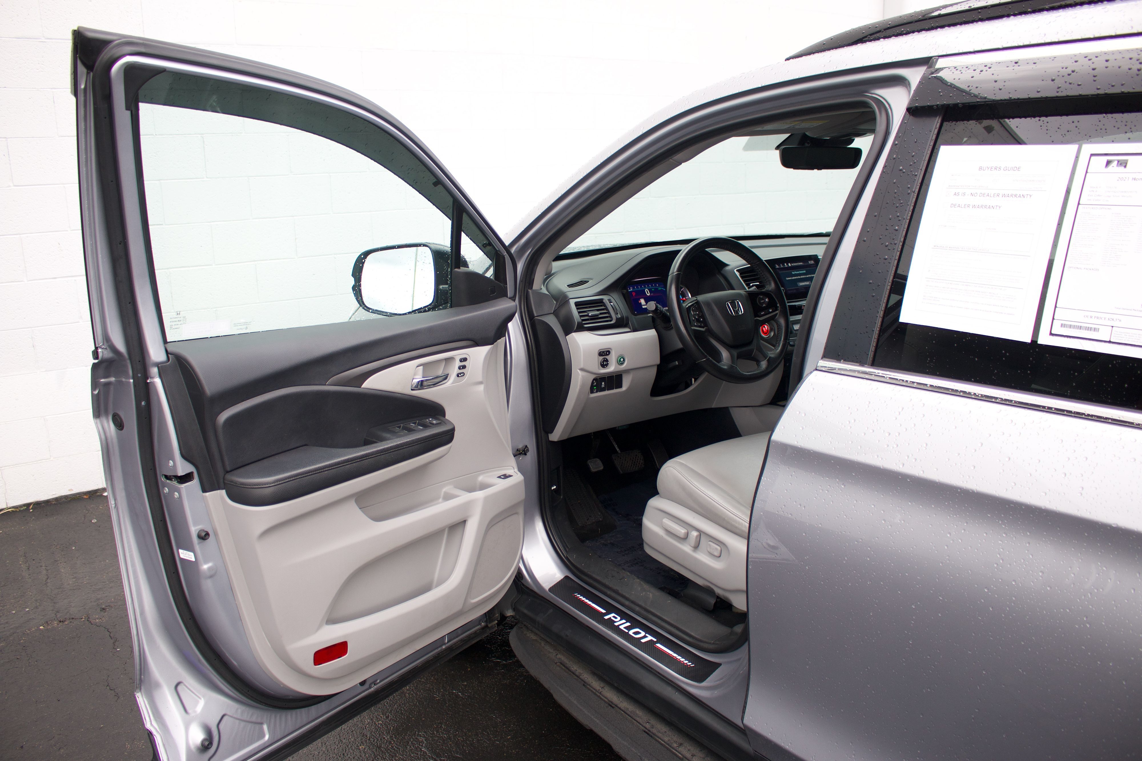 Photo 21 of this Honda Pilot