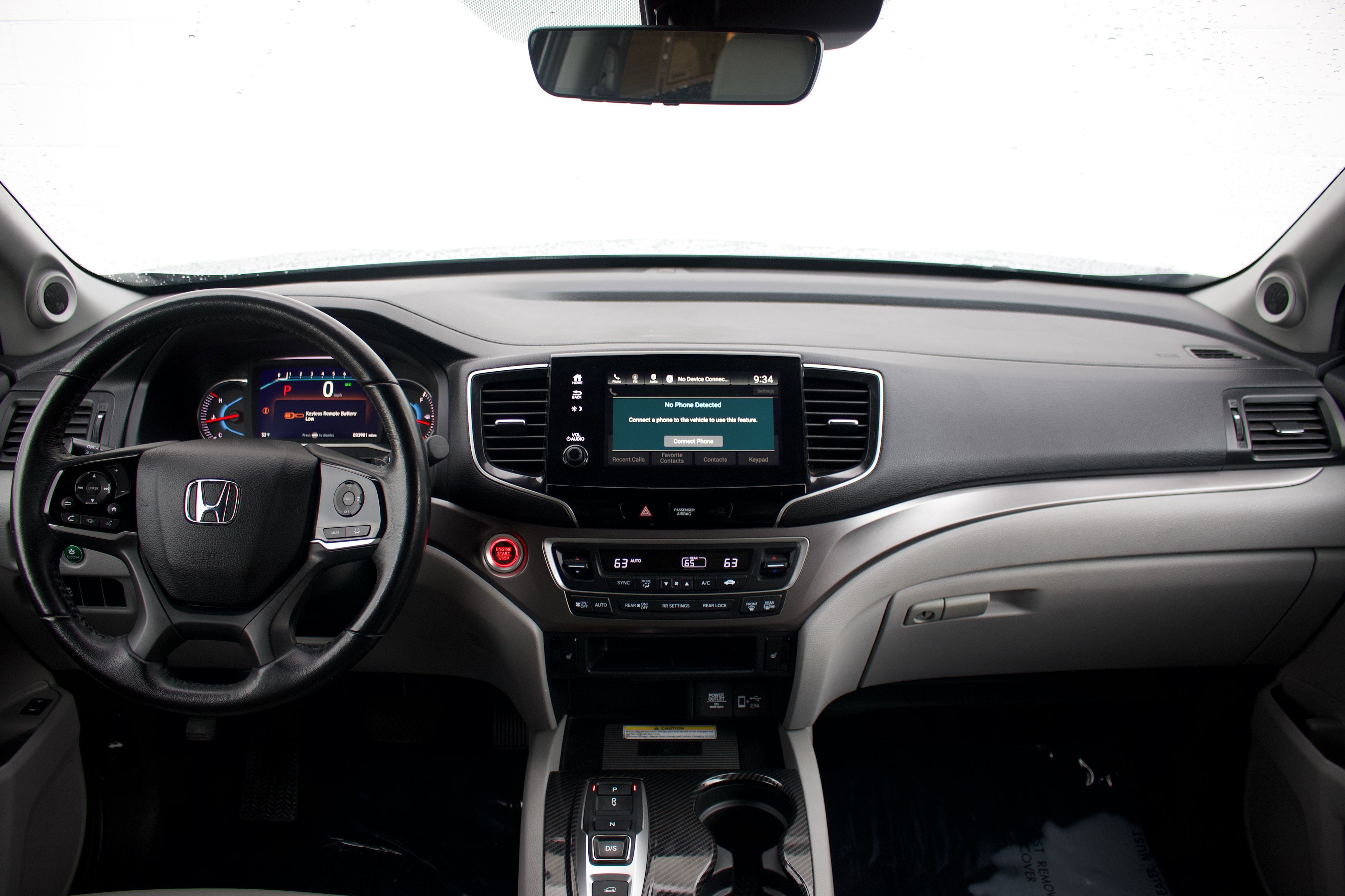 Photo 7 of this Honda Pilot
