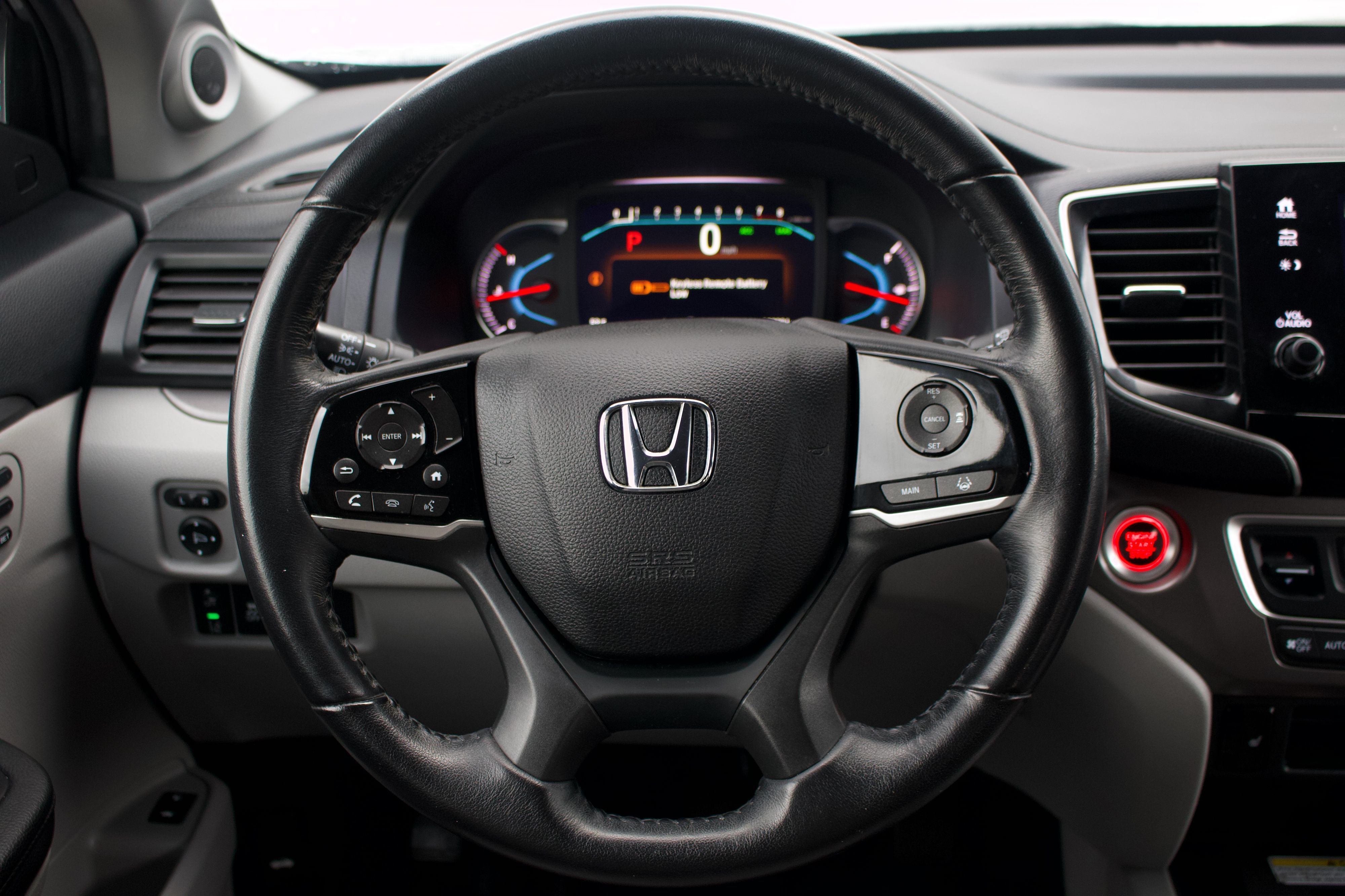 Photo 8 of this Honda Pilot