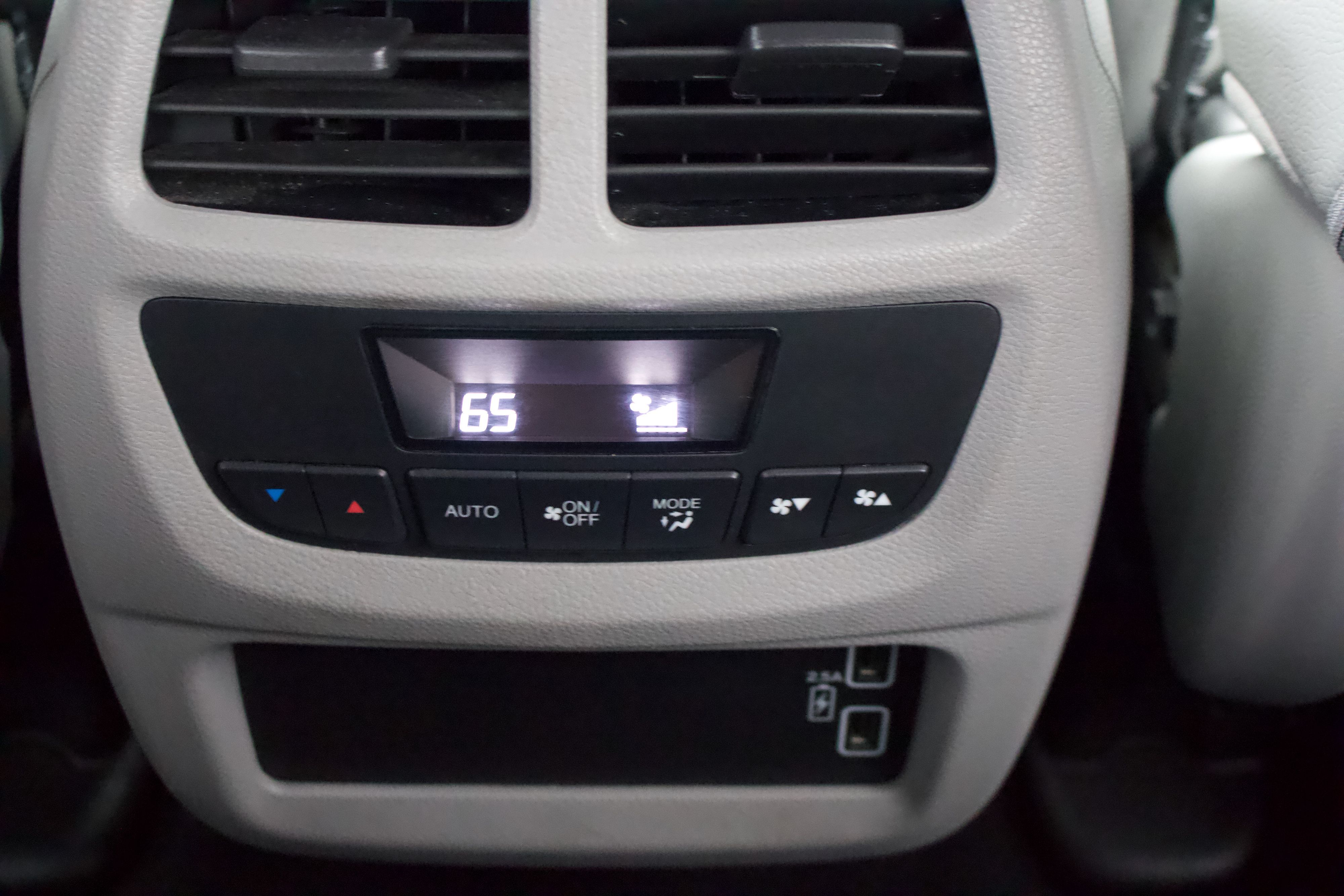 Photo 32 of this Honda Pilot