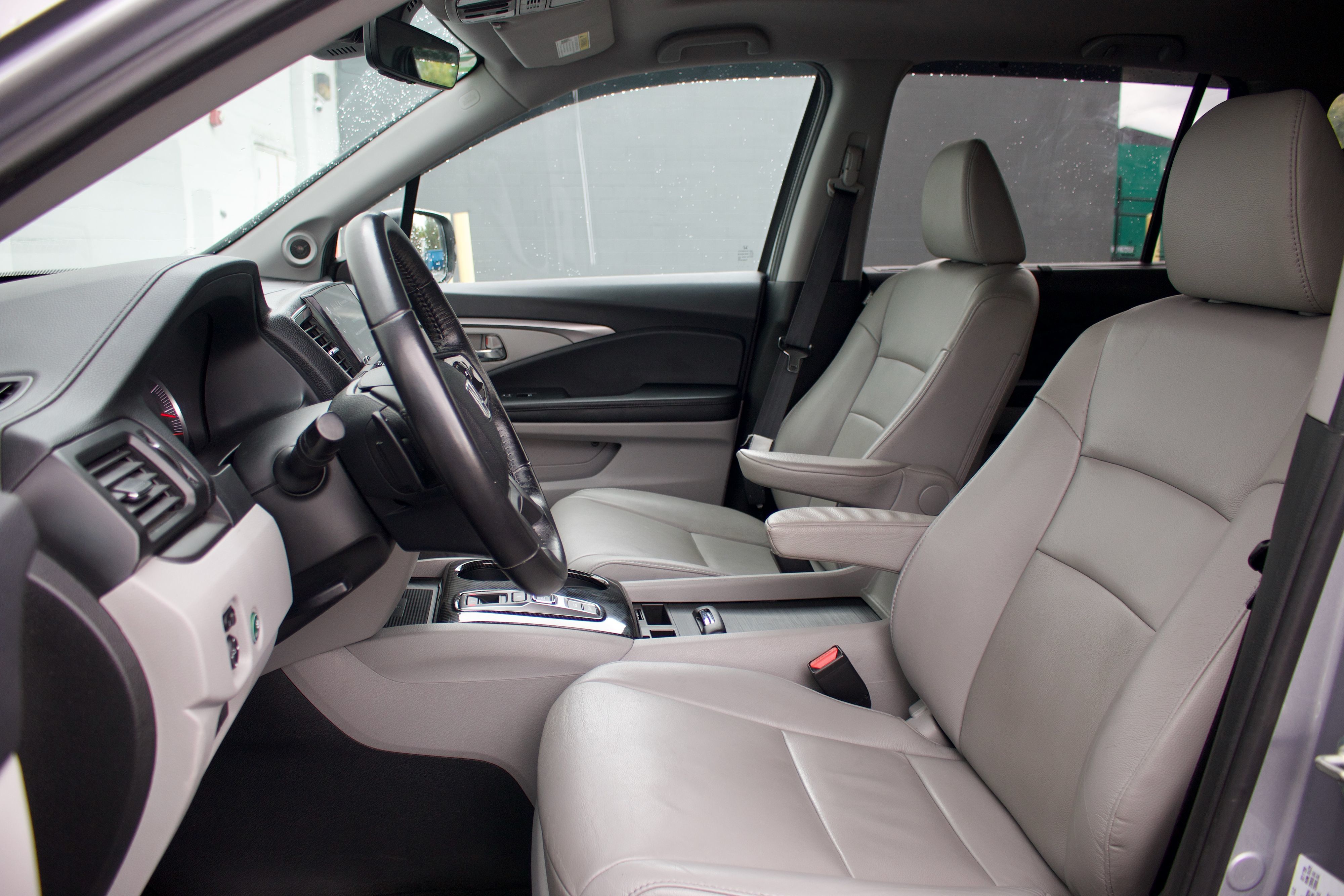 Photo 26 of this Honda Pilot