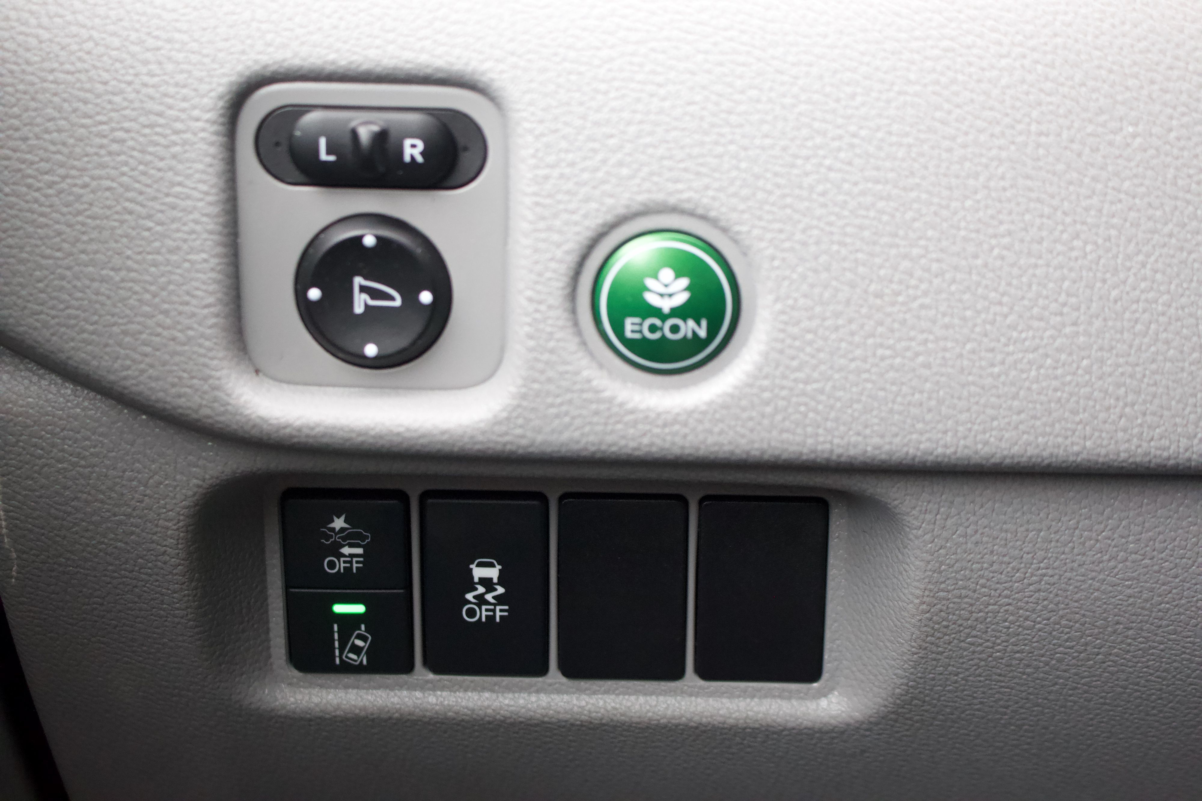 Photo 27 of this Honda Pilot