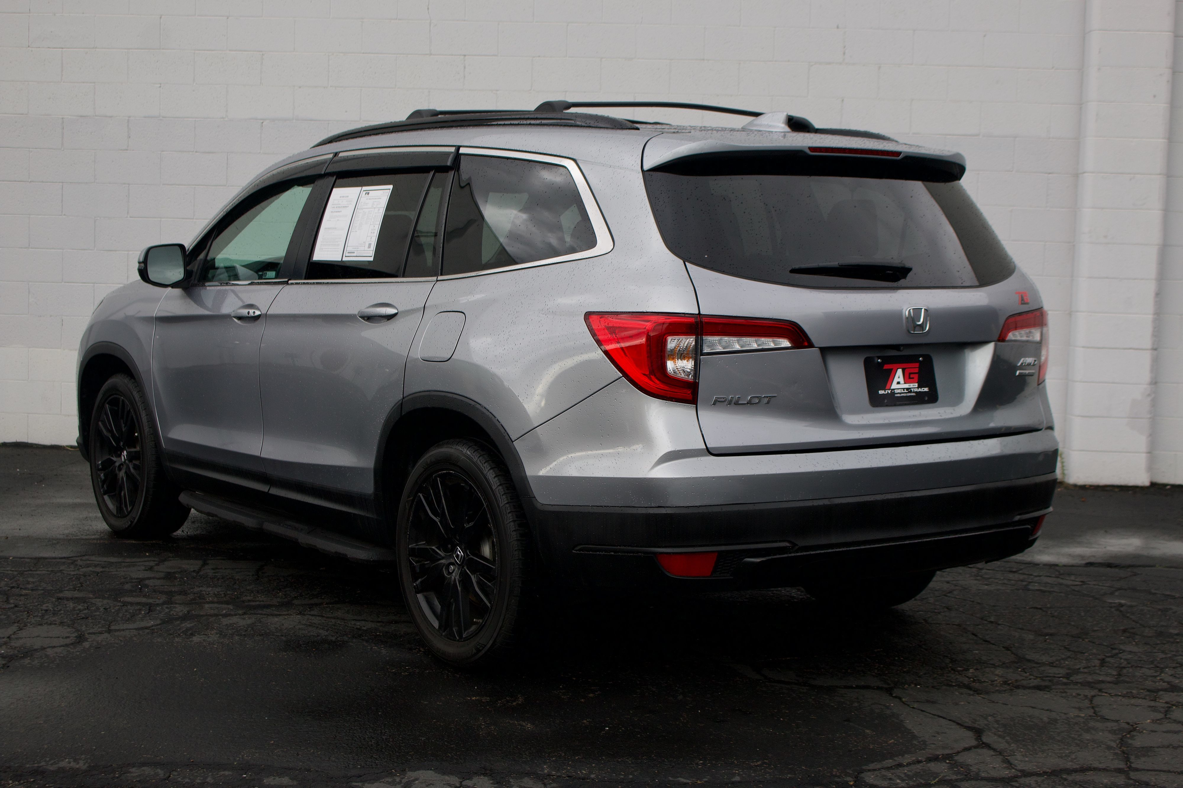 Photo 13 of this Honda Pilot