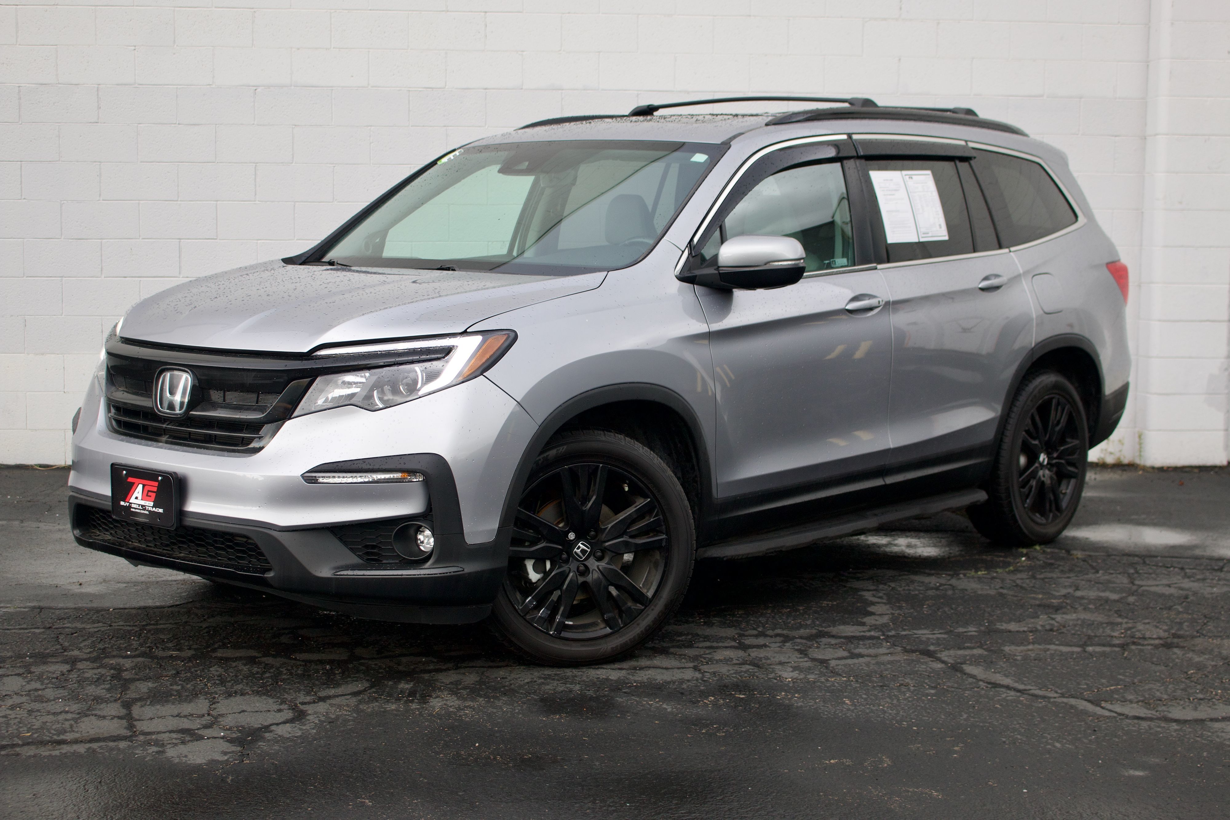Photo 11 of this Honda Pilot