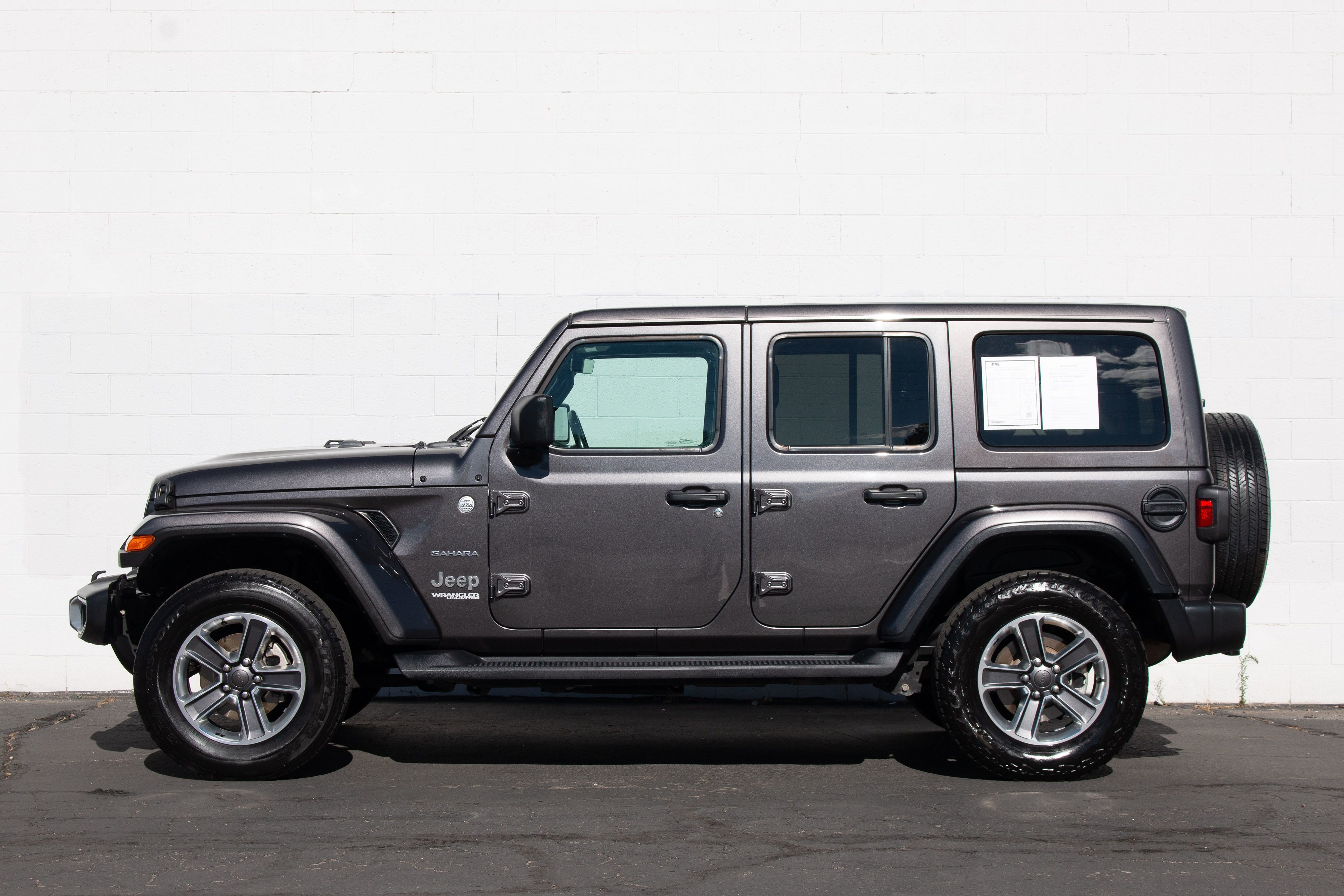 Jeep Wrangler photo 13