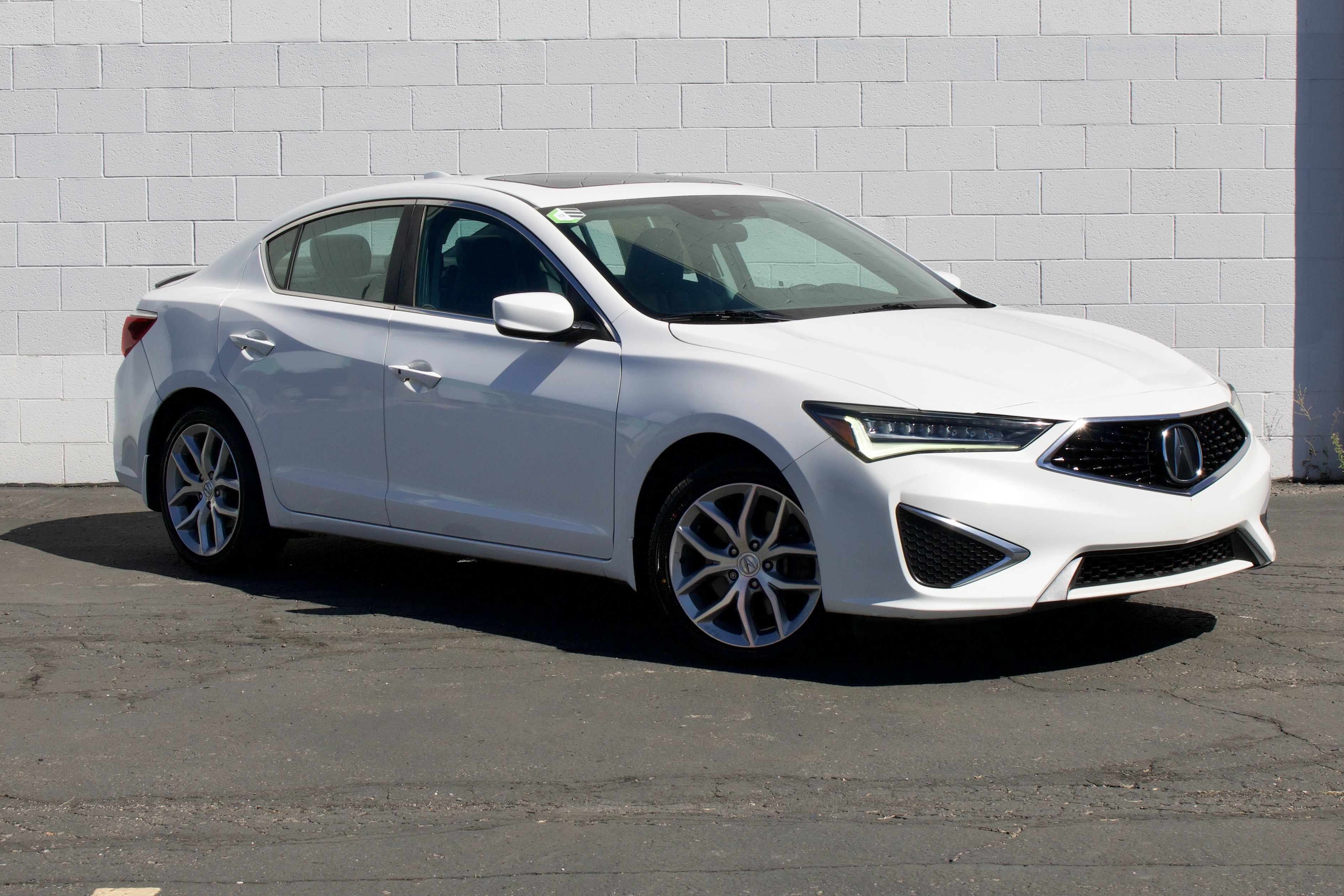 Acura ILX photo 2
