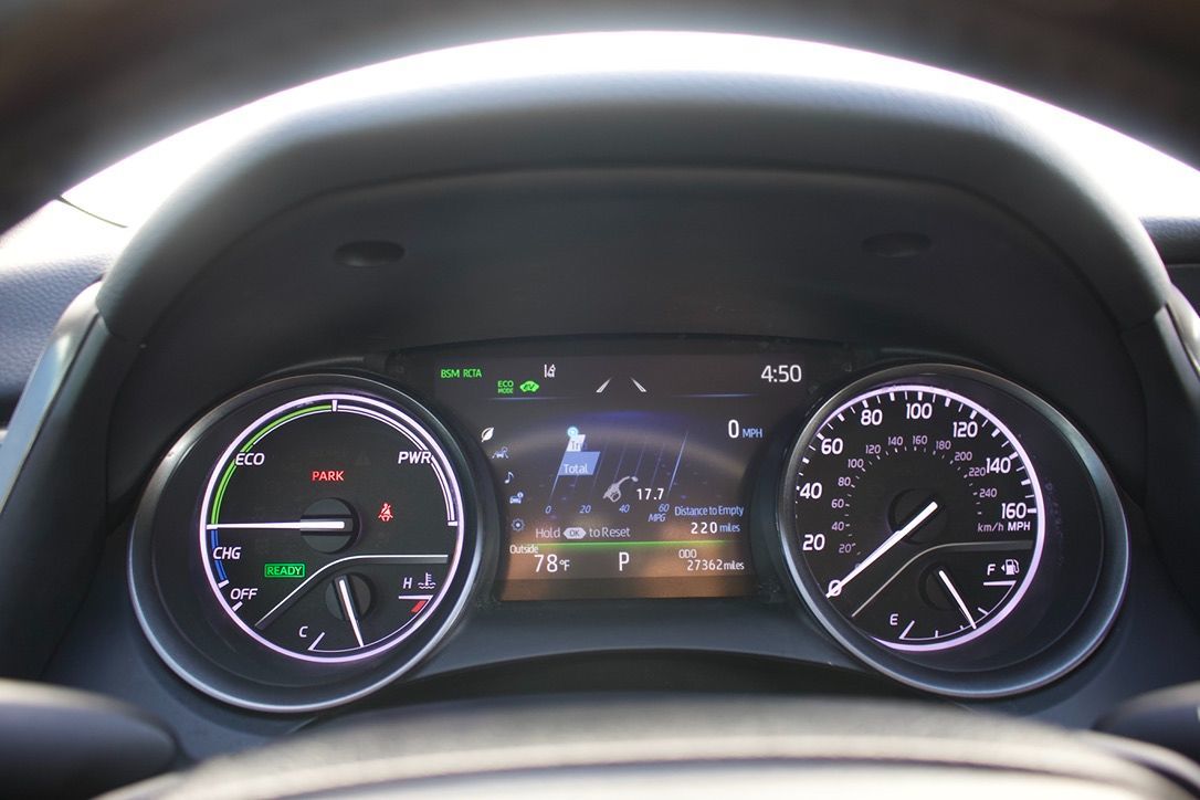 Toyota Camry photo 6