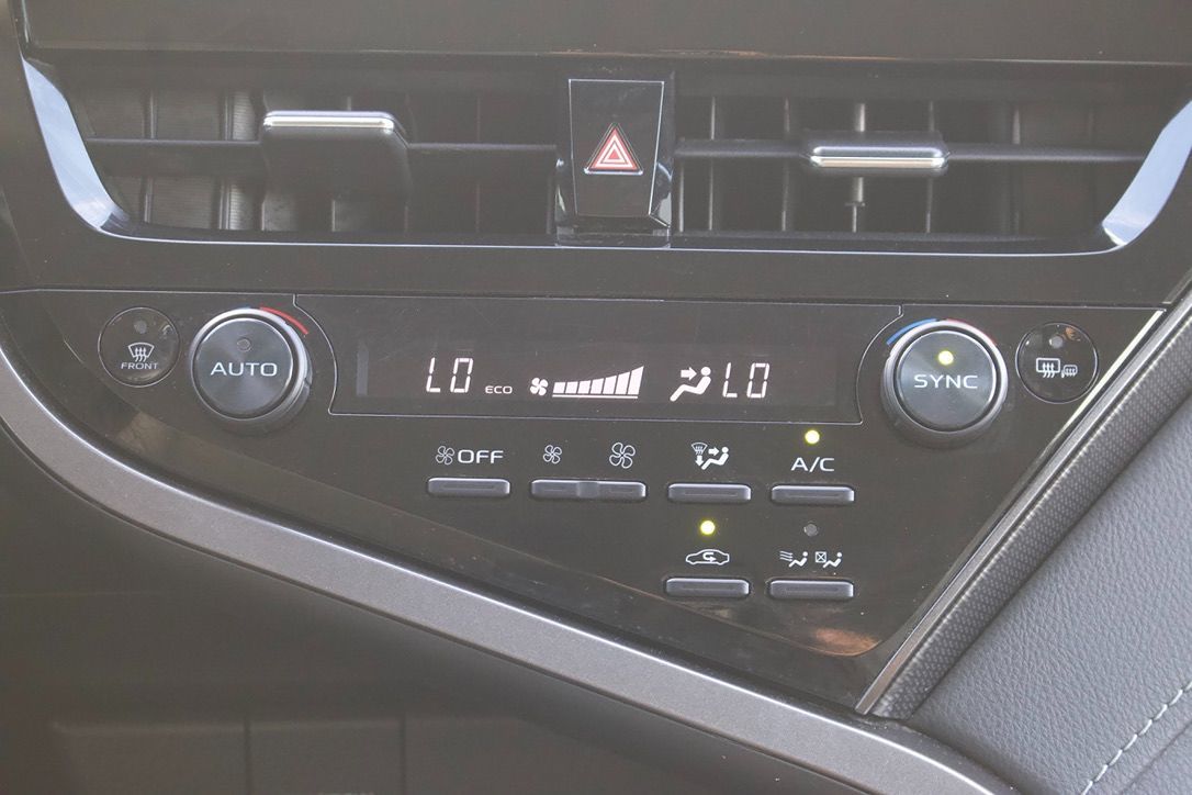 Toyota Camry photo 30